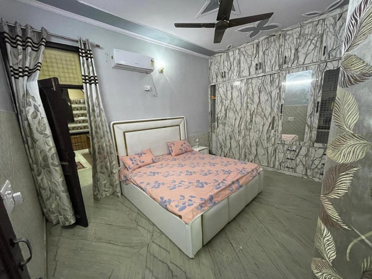 Holiday home Dollar New Delhi