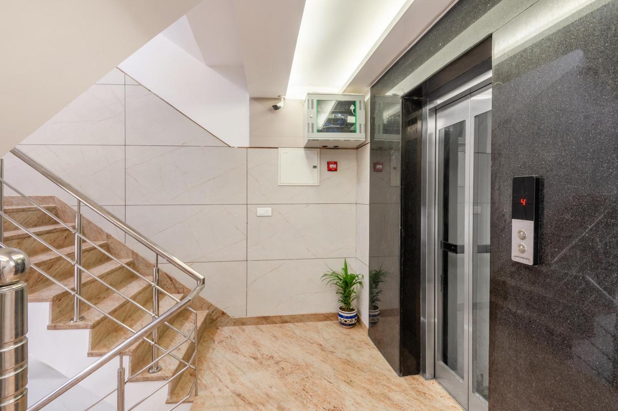 Hotel Avaas - Faiz Road Karol Bagh Delhi (National Capital Territory of India)