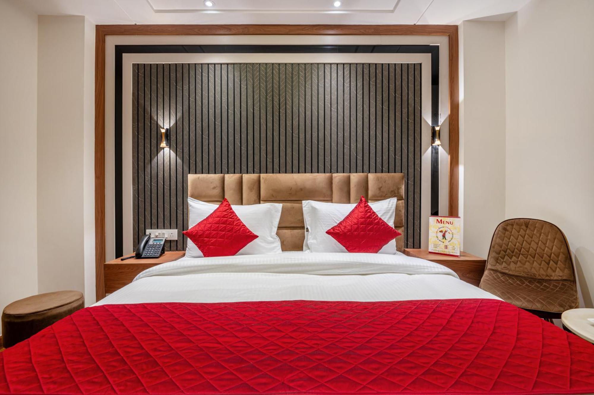 Avaas - Faiz Road Karol Bagh Hotel 3*