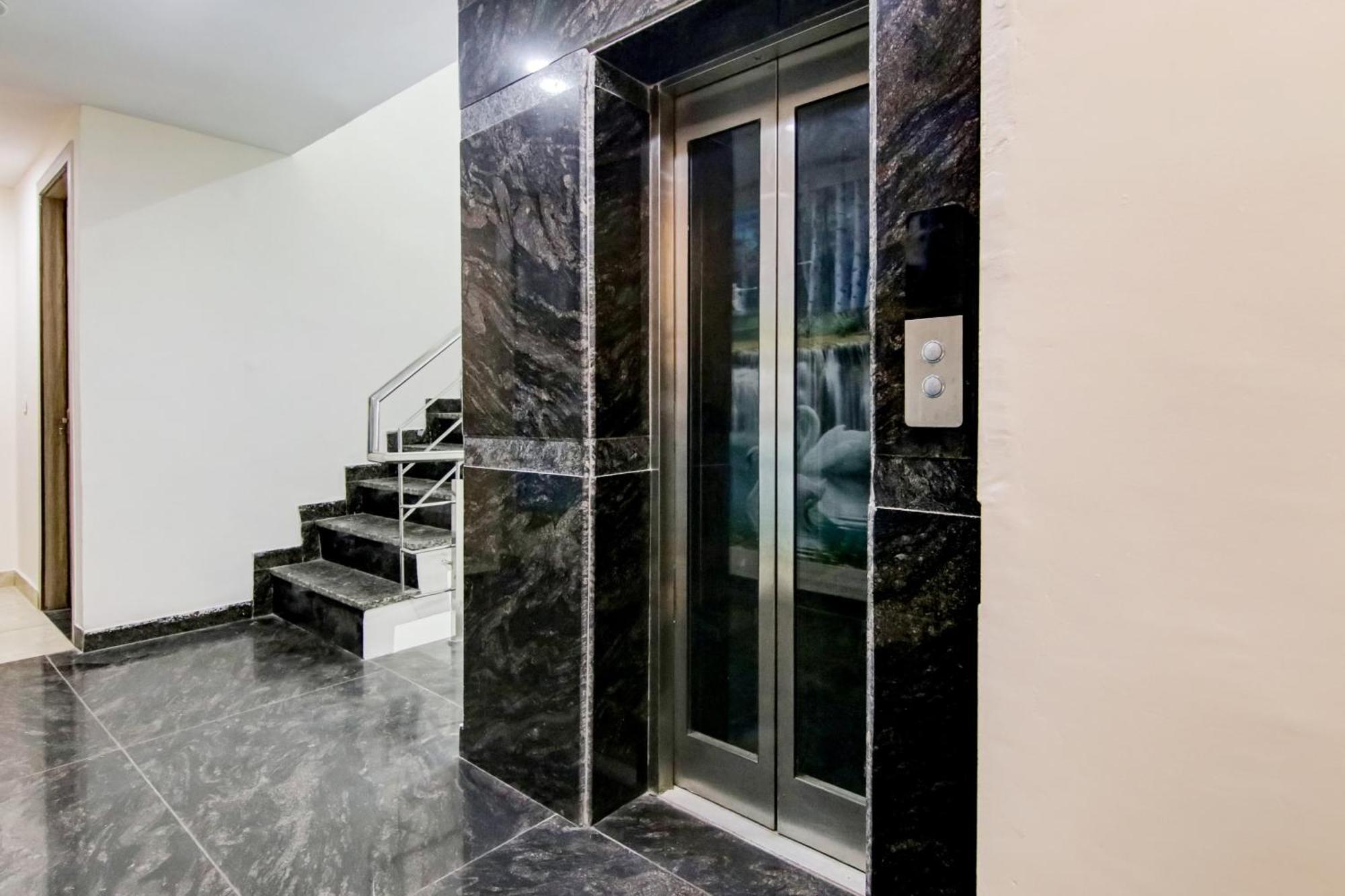 Hotel Townhouse Royal