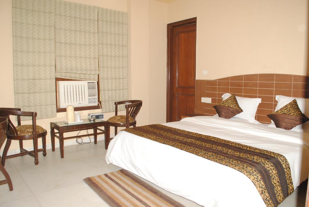 De Gold Hotel Nova Deli