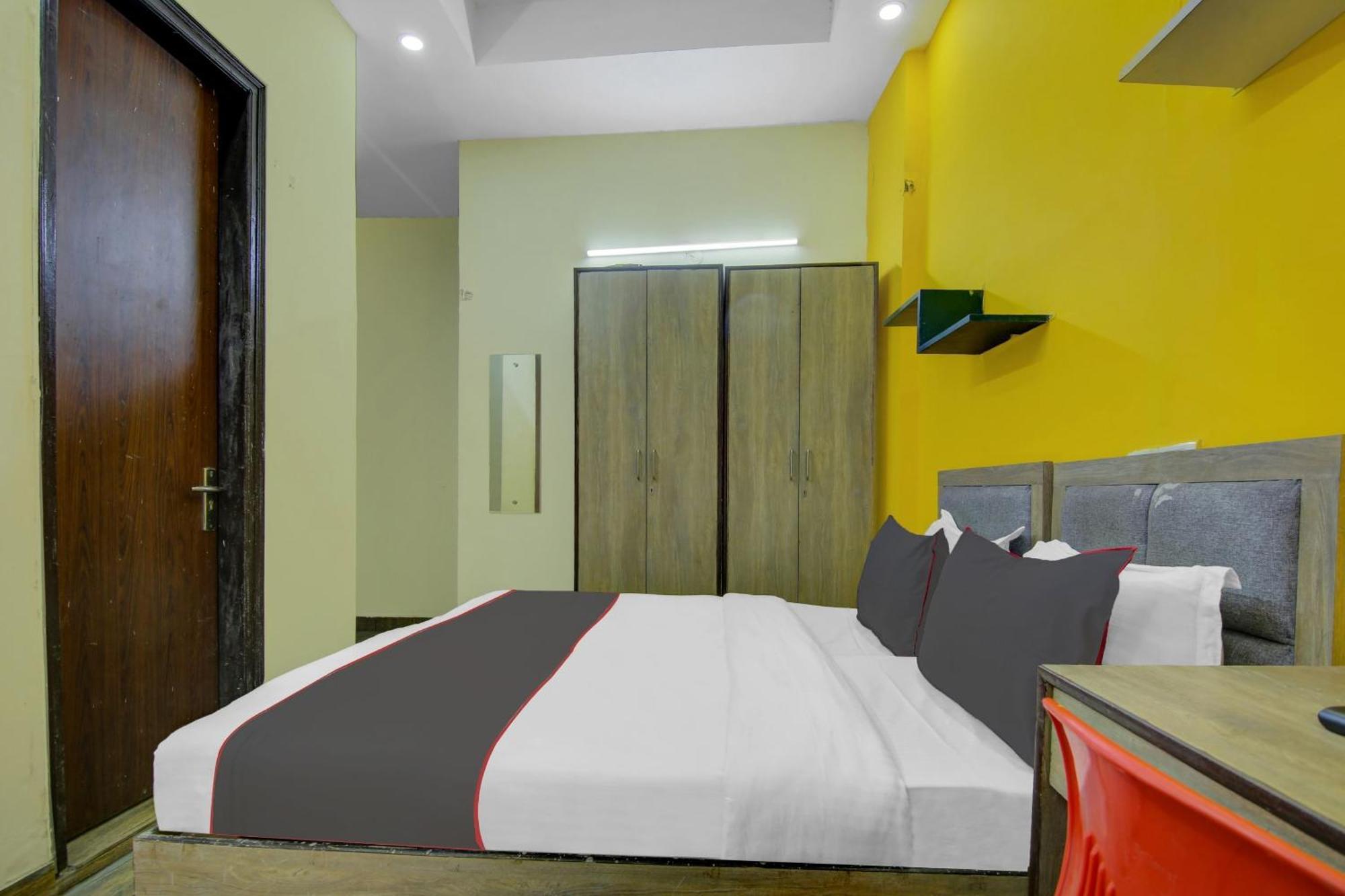 O The Arrow Near Uttam Nagar East Metro Station Hotel 4*