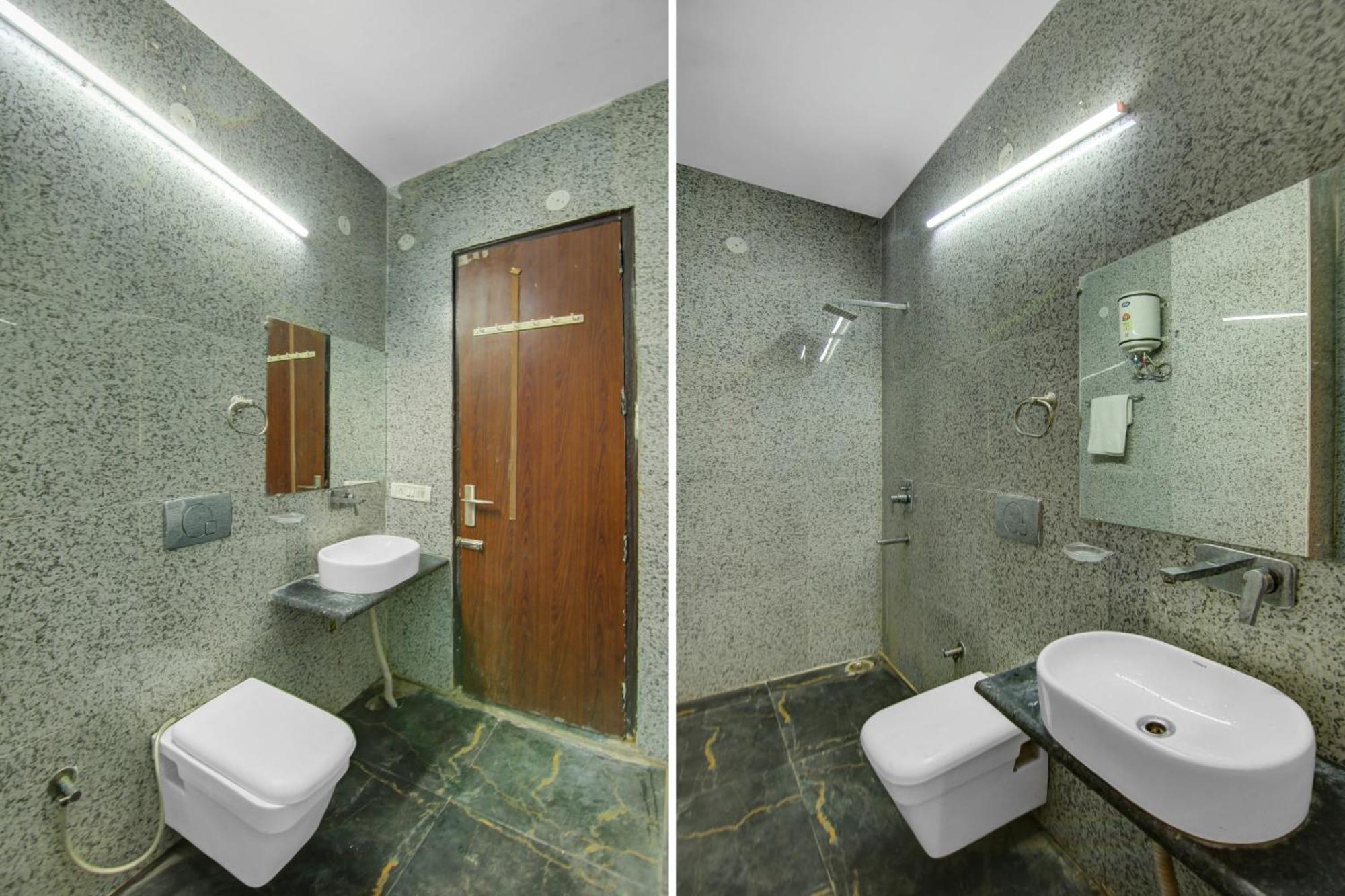 Hotel O The Arrow Near Uttam Nagar East Metro Station 4*