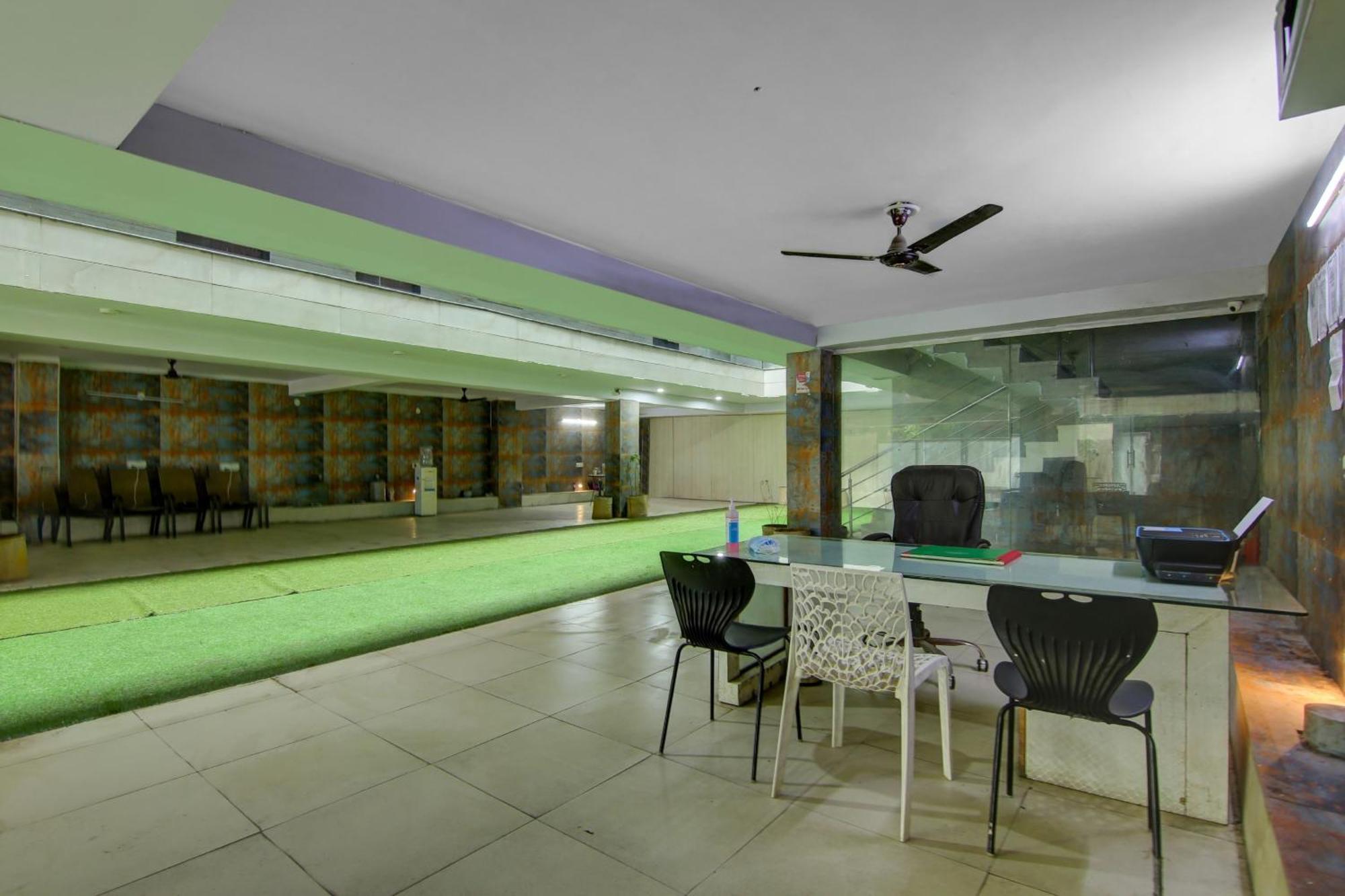 Hotel O The Arrow Near Uttam Nagar East Metro Station Delhi (National Capital Territory of India)
