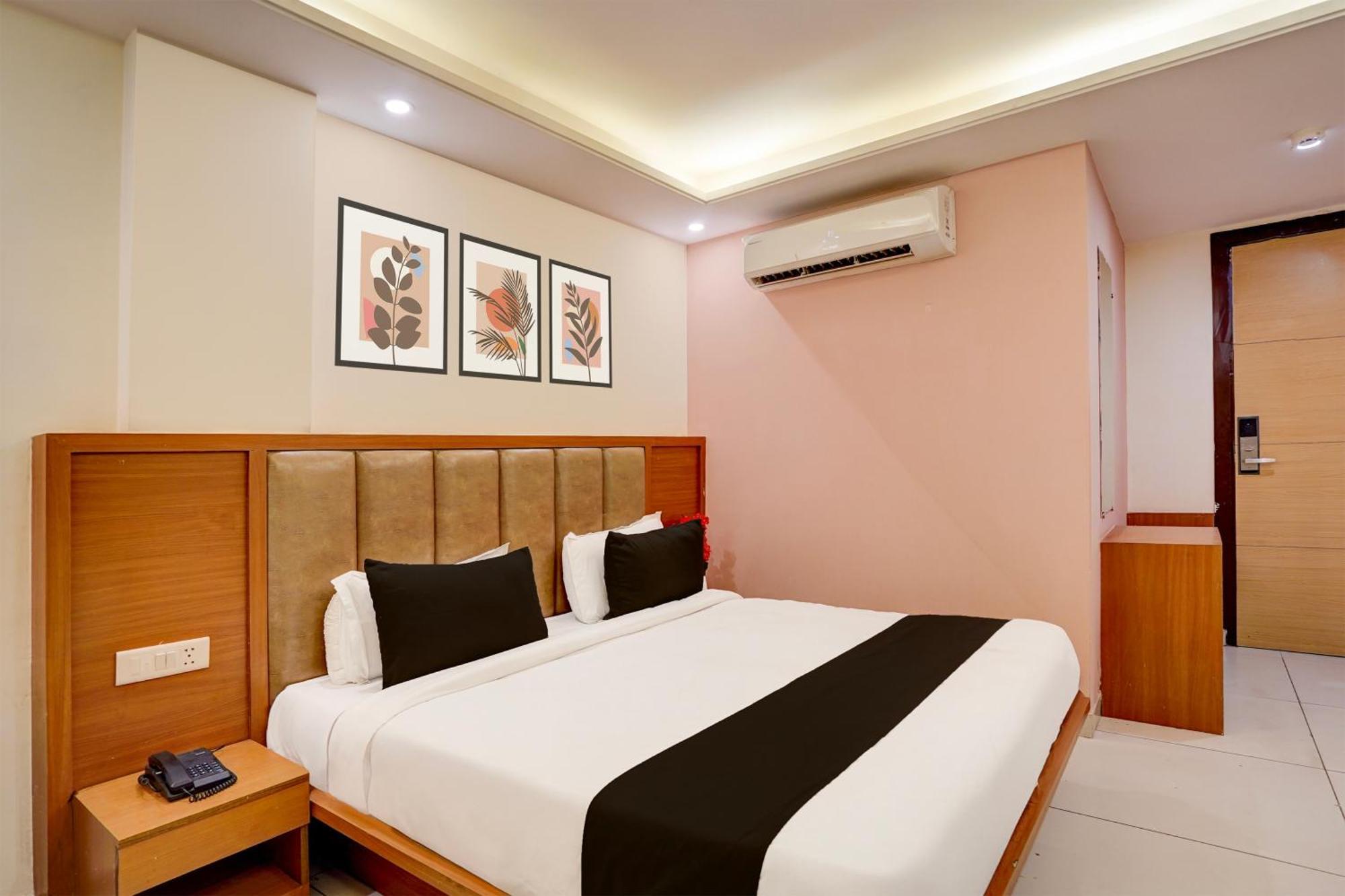 Townhouse Airport Road Delhi