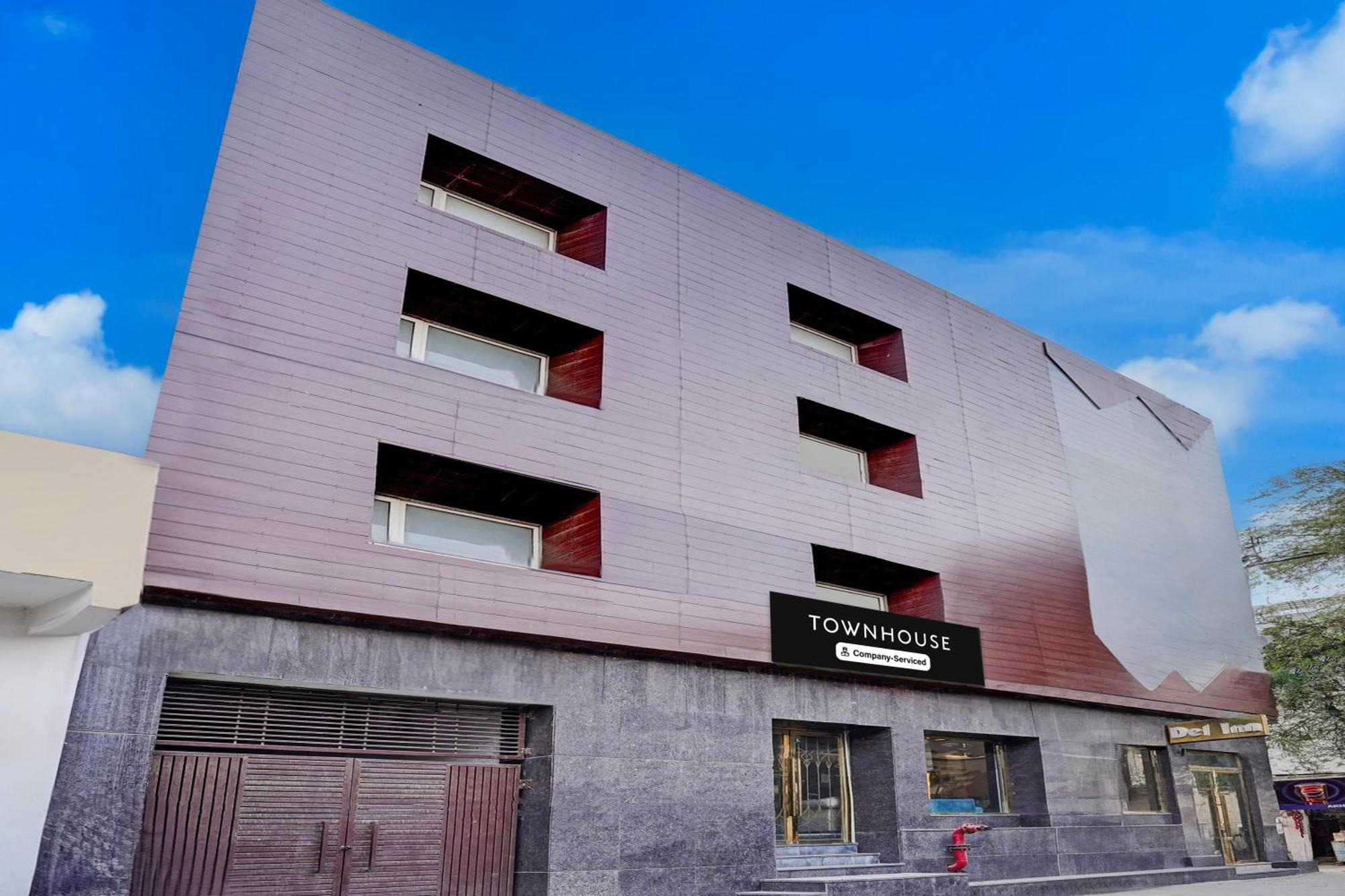 Townhouse Airport Road Delhi Hotel New Delhi