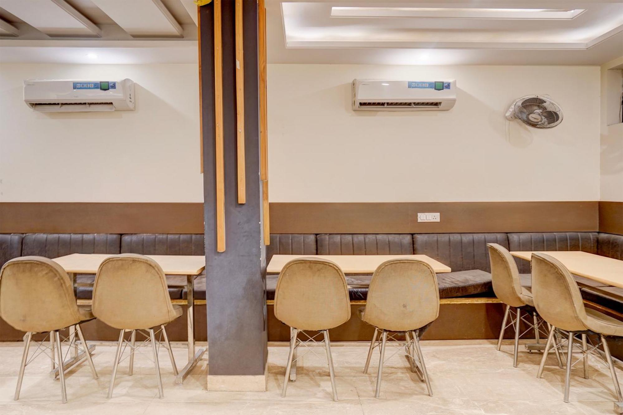 Townhouse Airport Road Delhi 4*