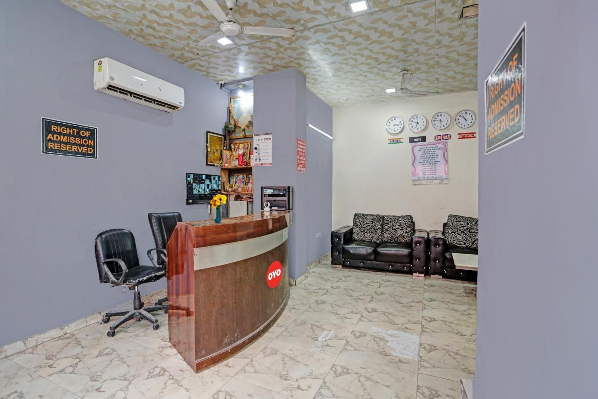 O Raas Near Near Laxmi Nagar Metro Station