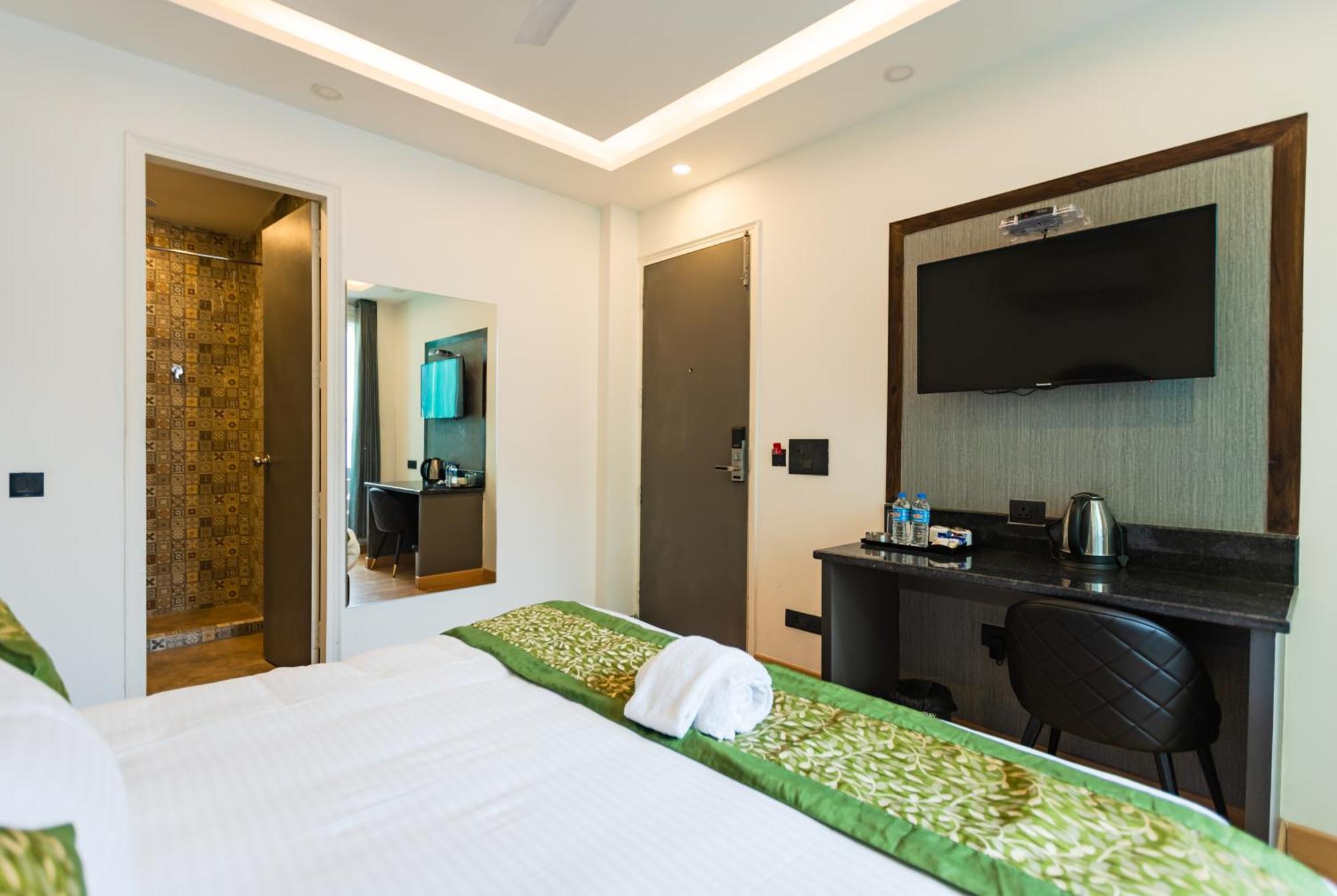 Hotel Mayur C R Park - Greater Kailash