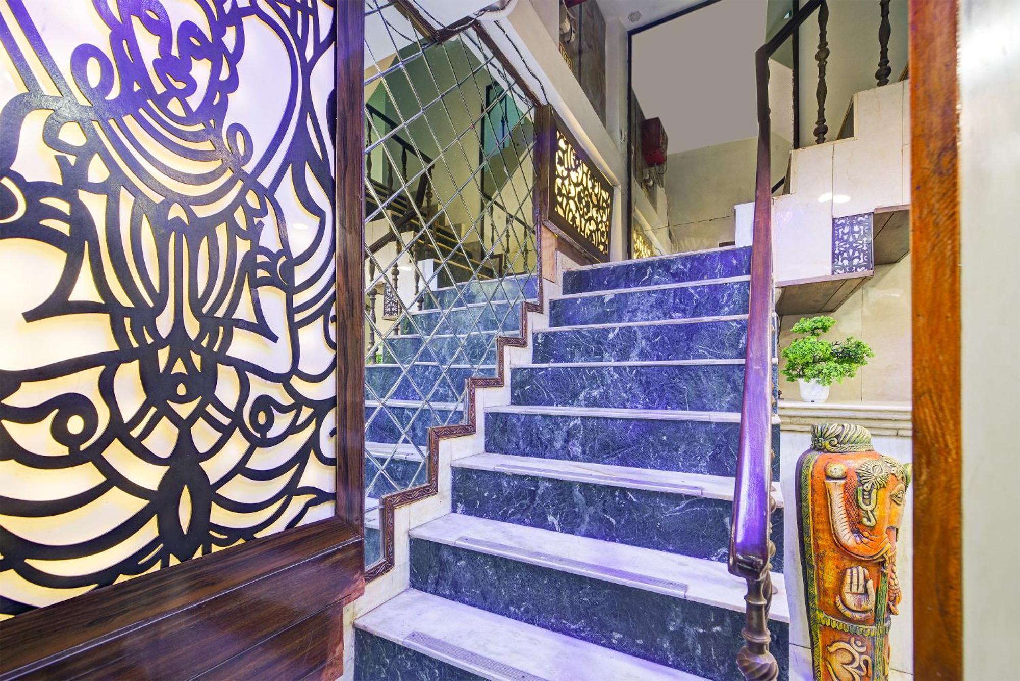 Hotel Hrd - Railway Station 3*