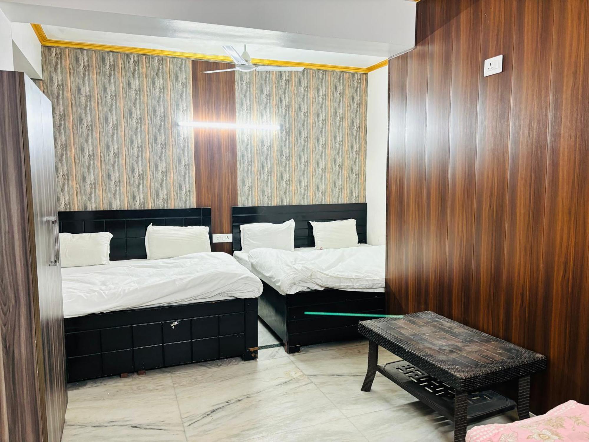 The Aziz Residency * New Delhi