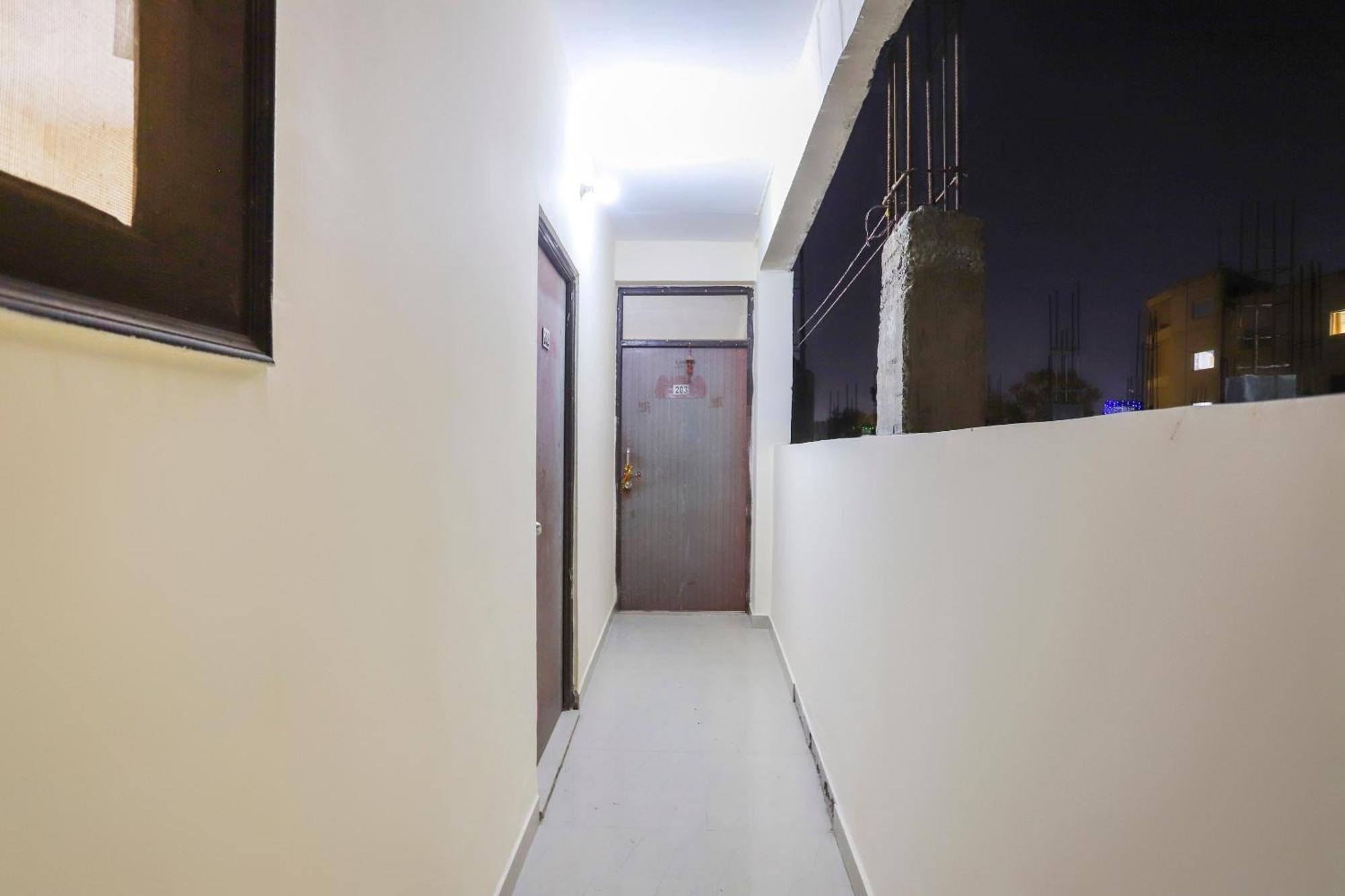 Hotel O Royal Residenc Indirapuram