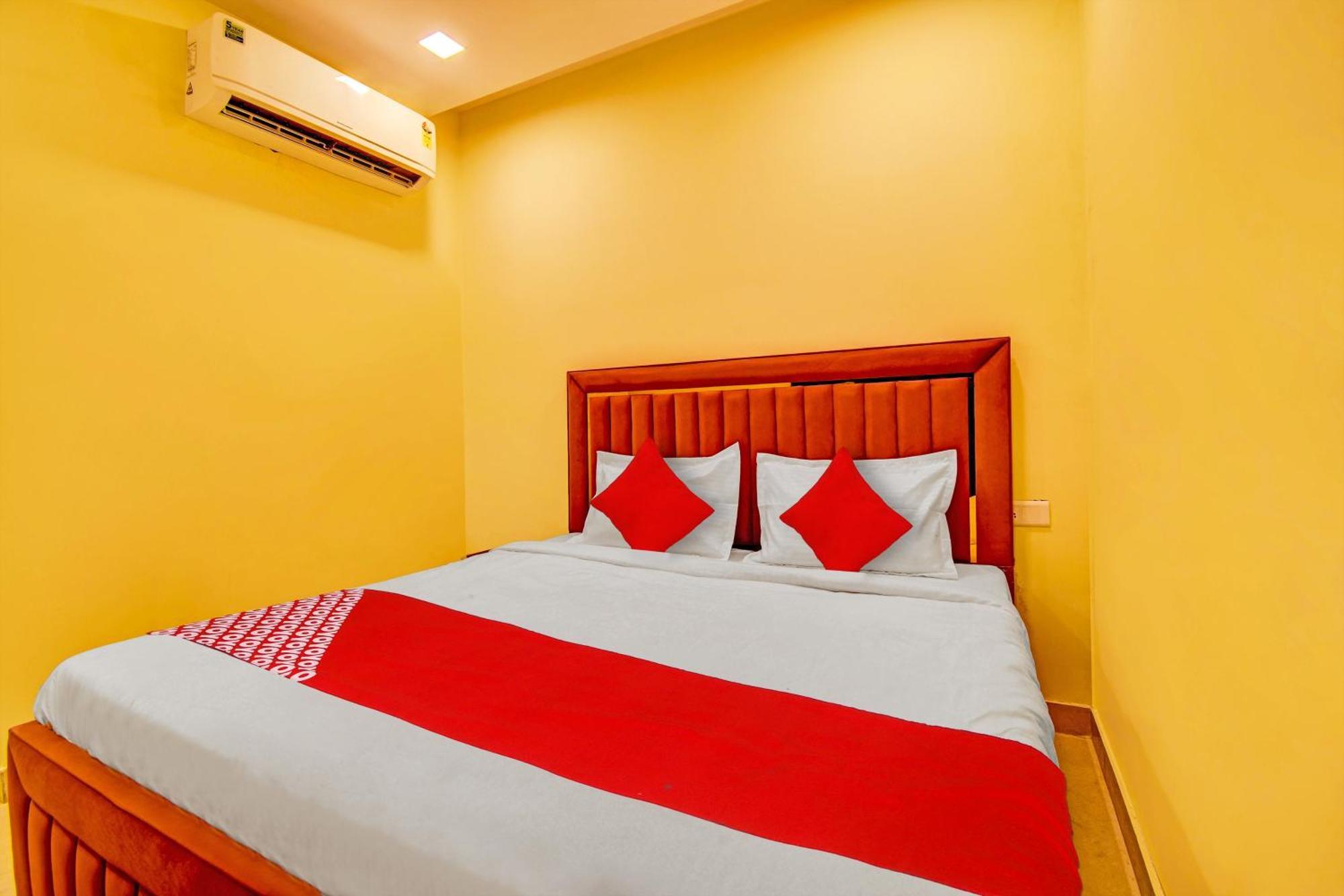 O Friendship Hotel