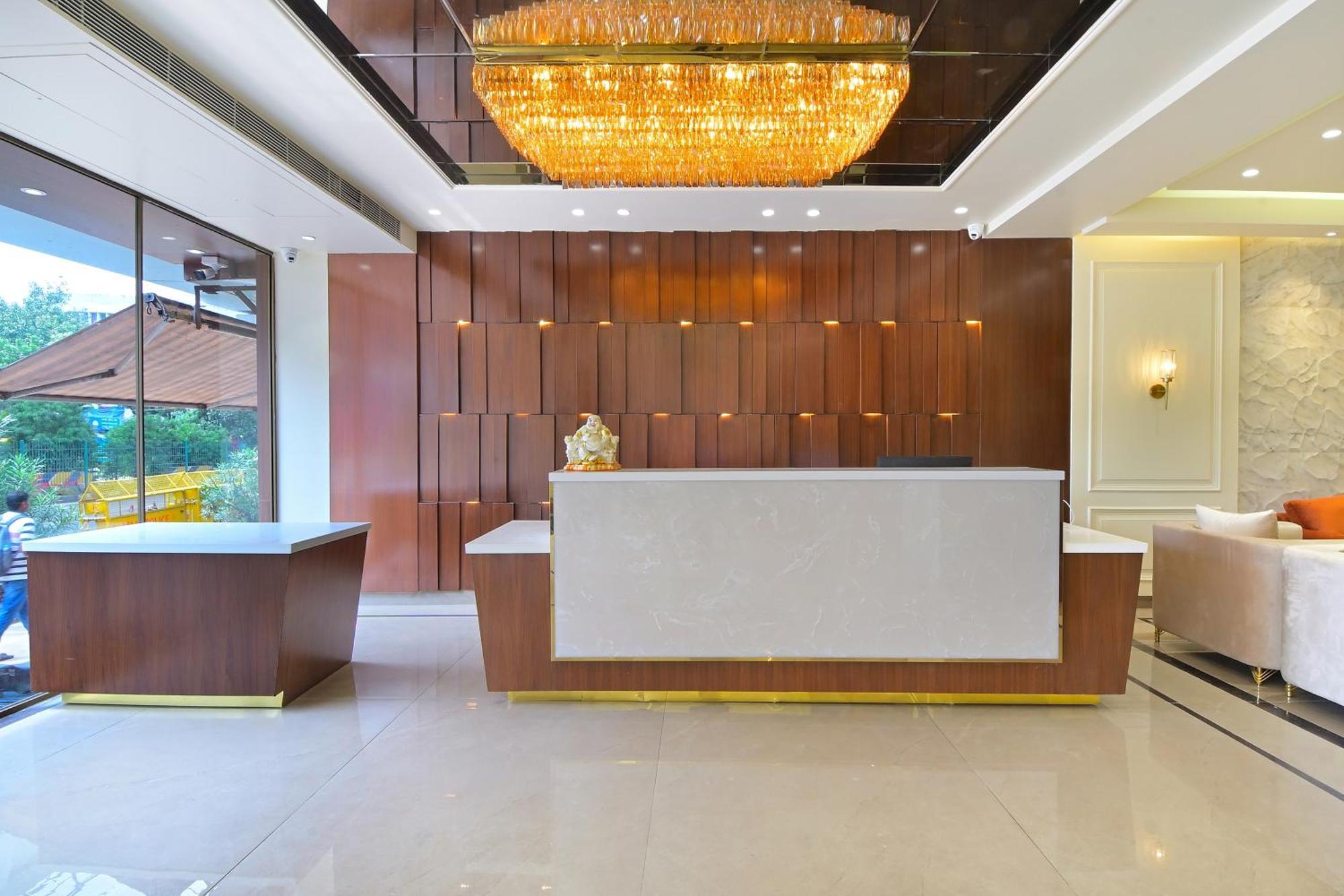 Shandon-2 Mins From Connaught Place Hotel 4*