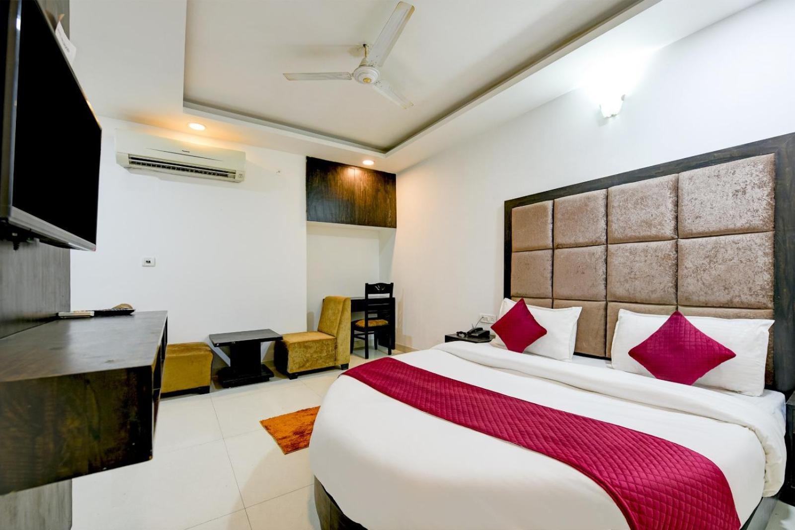 Hotel The Atlantis Near Delhi Airport