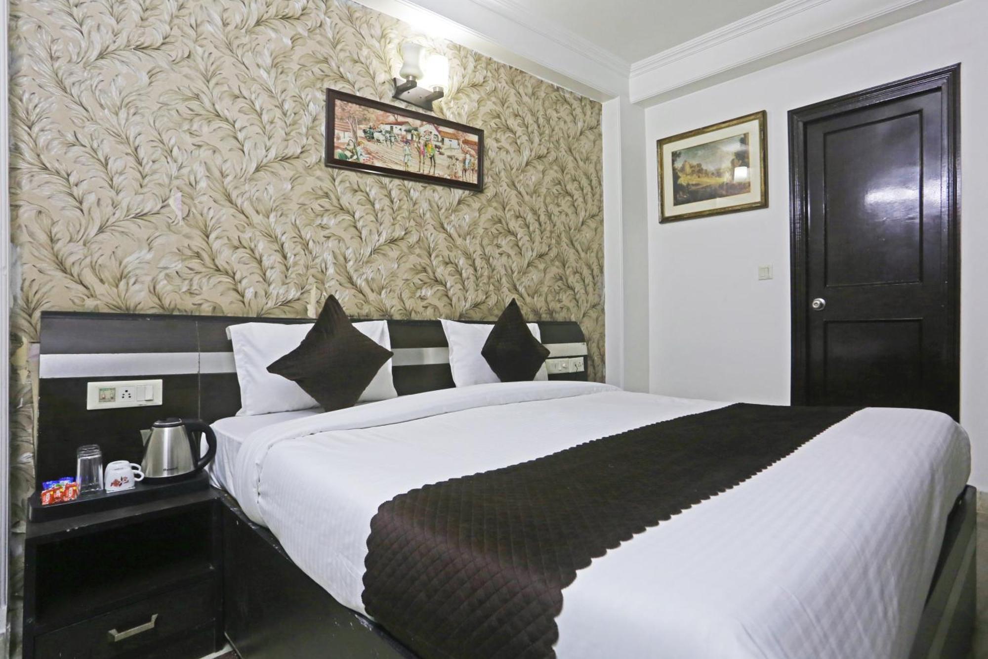 Delhi Aerocity Aparthotel *