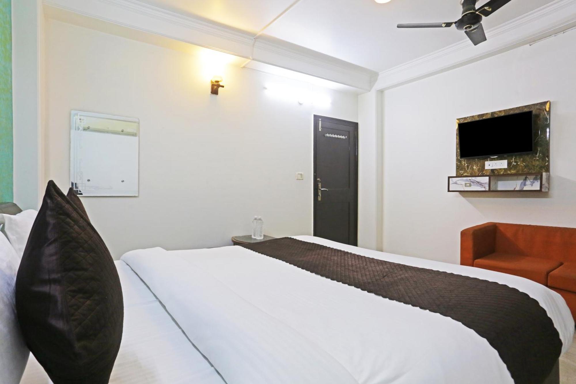 Delhi Aerocity Aparthotel *