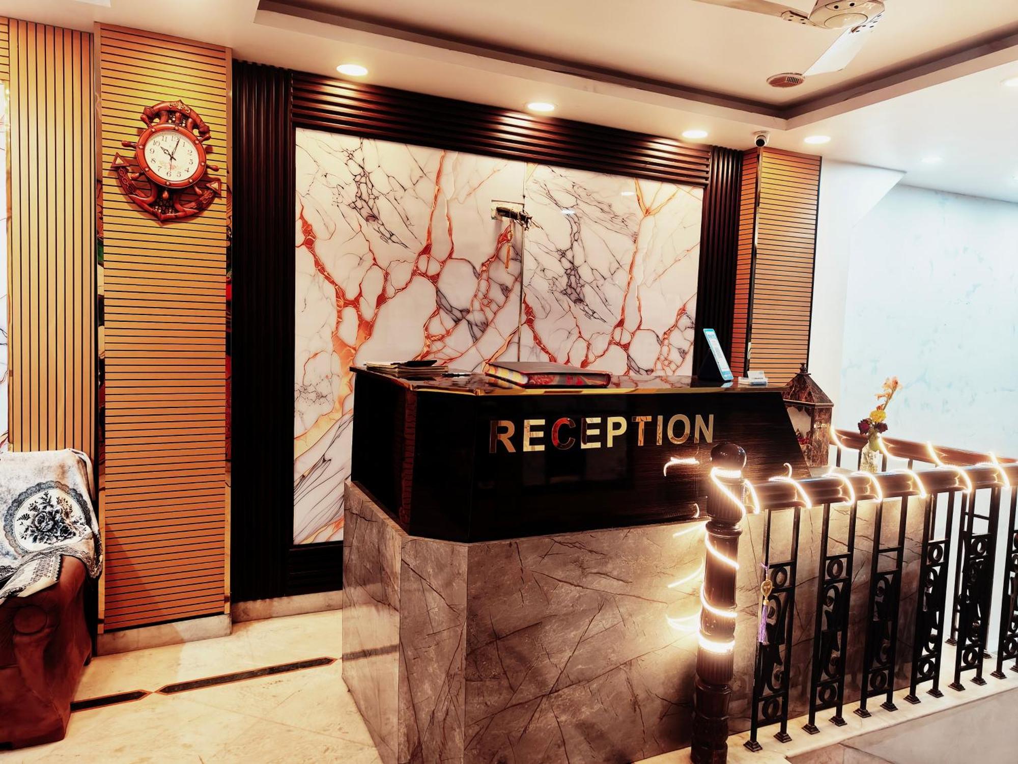 Delhi Aerocity * New Delhi