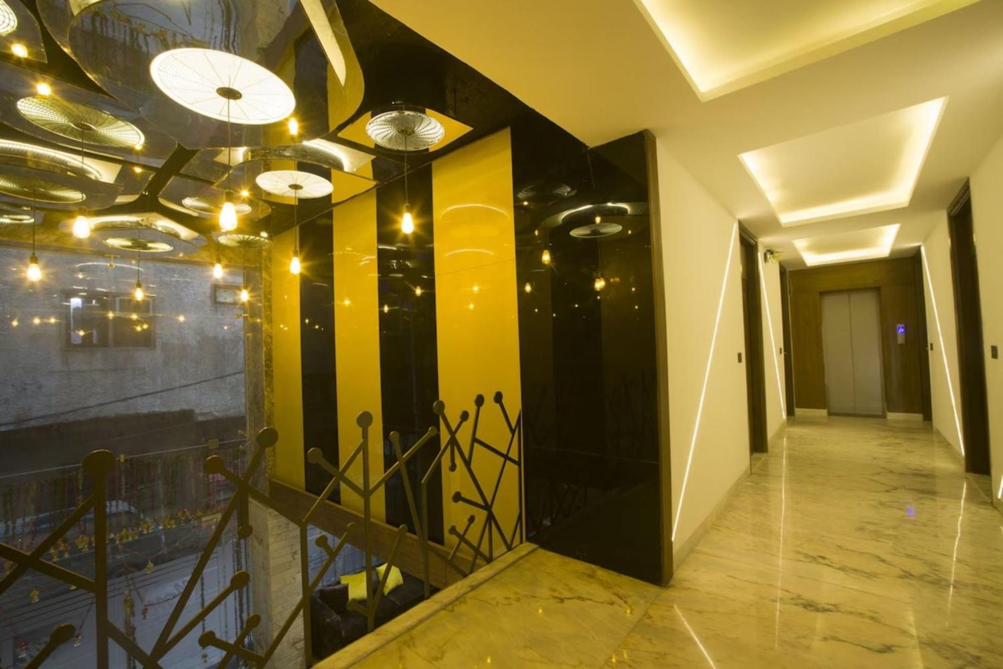 Nitya International Railway Station Free Airport Pickup Hotel 4*