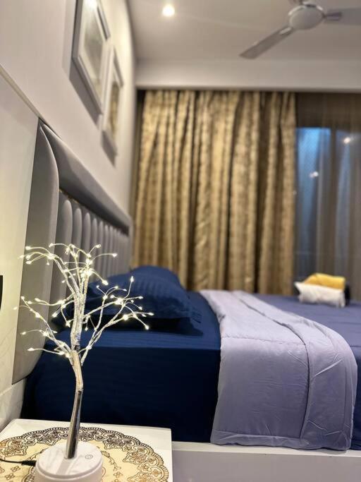 Private Theatre At Supernova 38th Floor Apartment New Delhi
