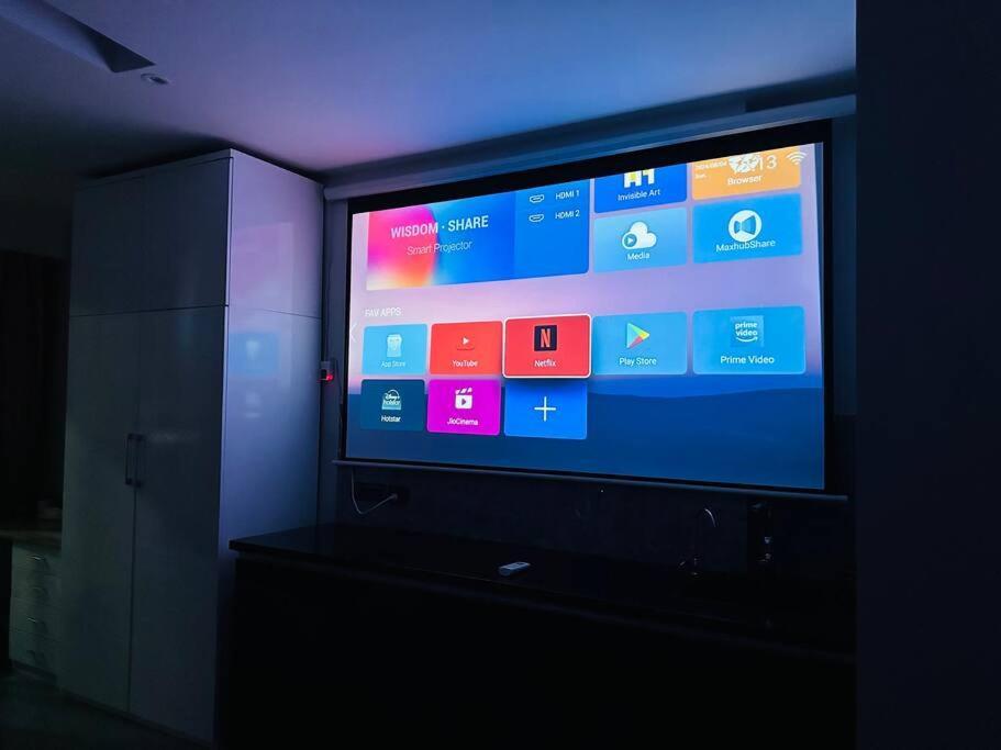 Apartment Private Theatre At Supernova 38th Floor New Delhi