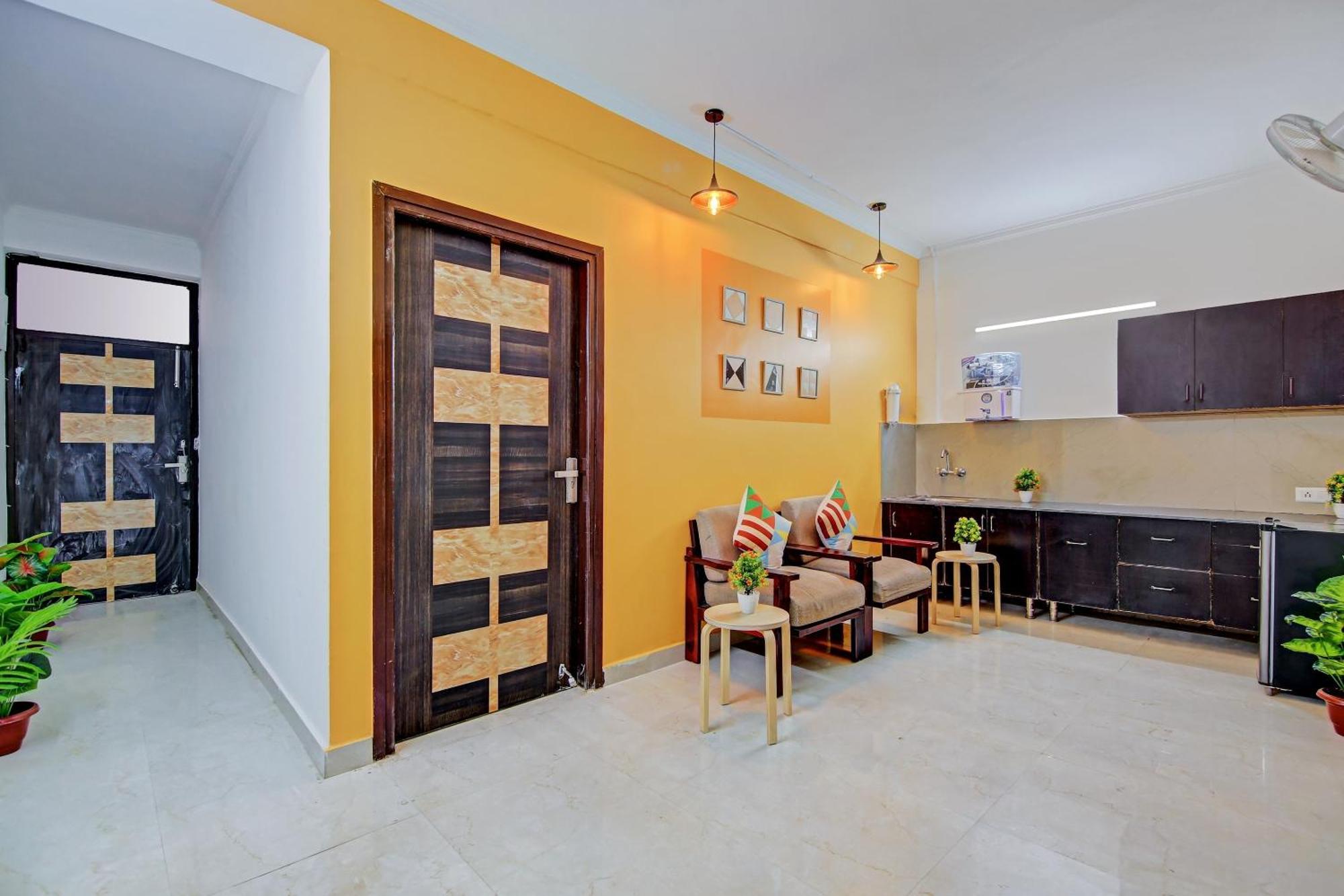 Hotel Town House Saket Residency 4*