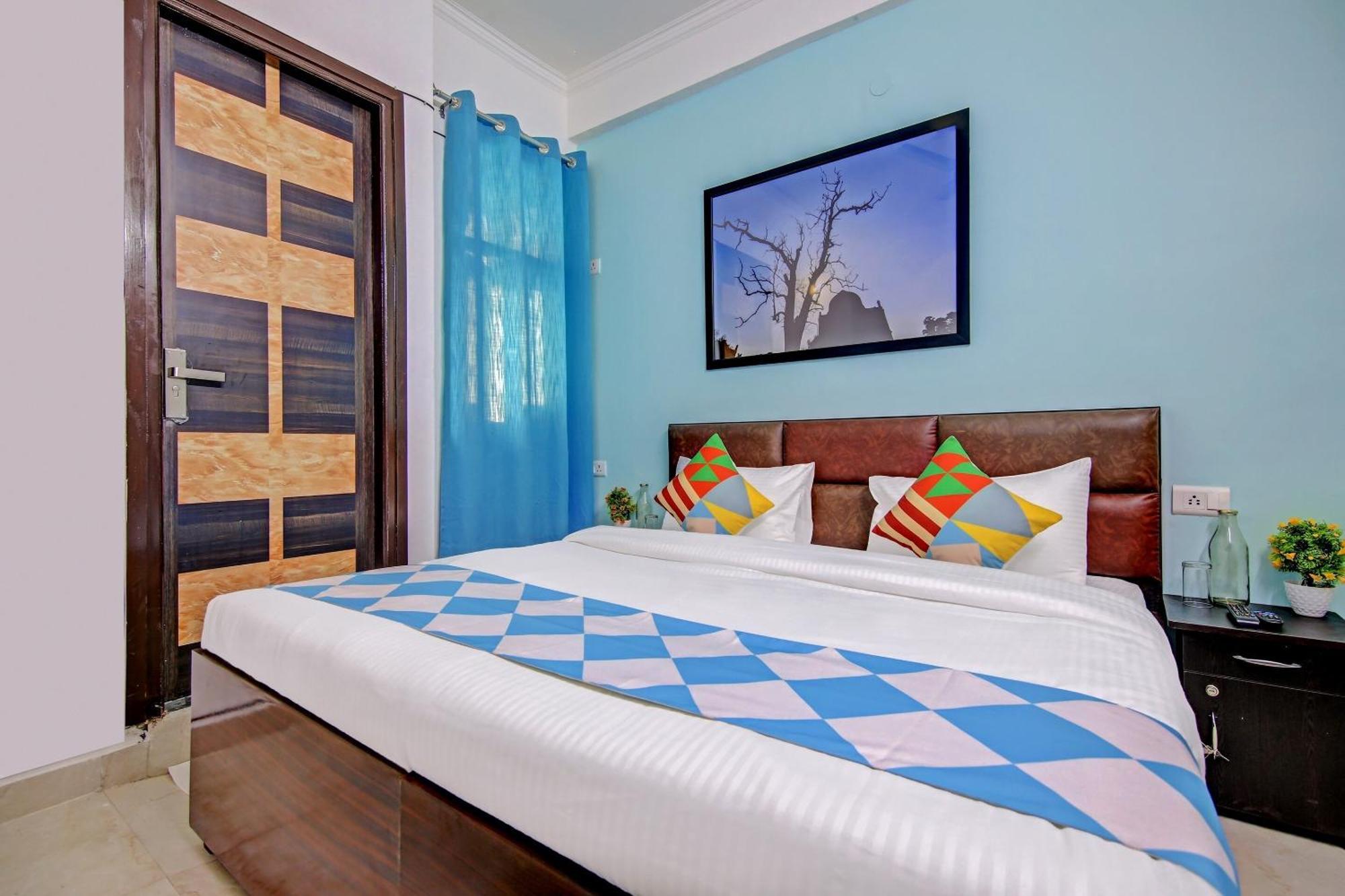Town House Saket Residency Hotel 4*