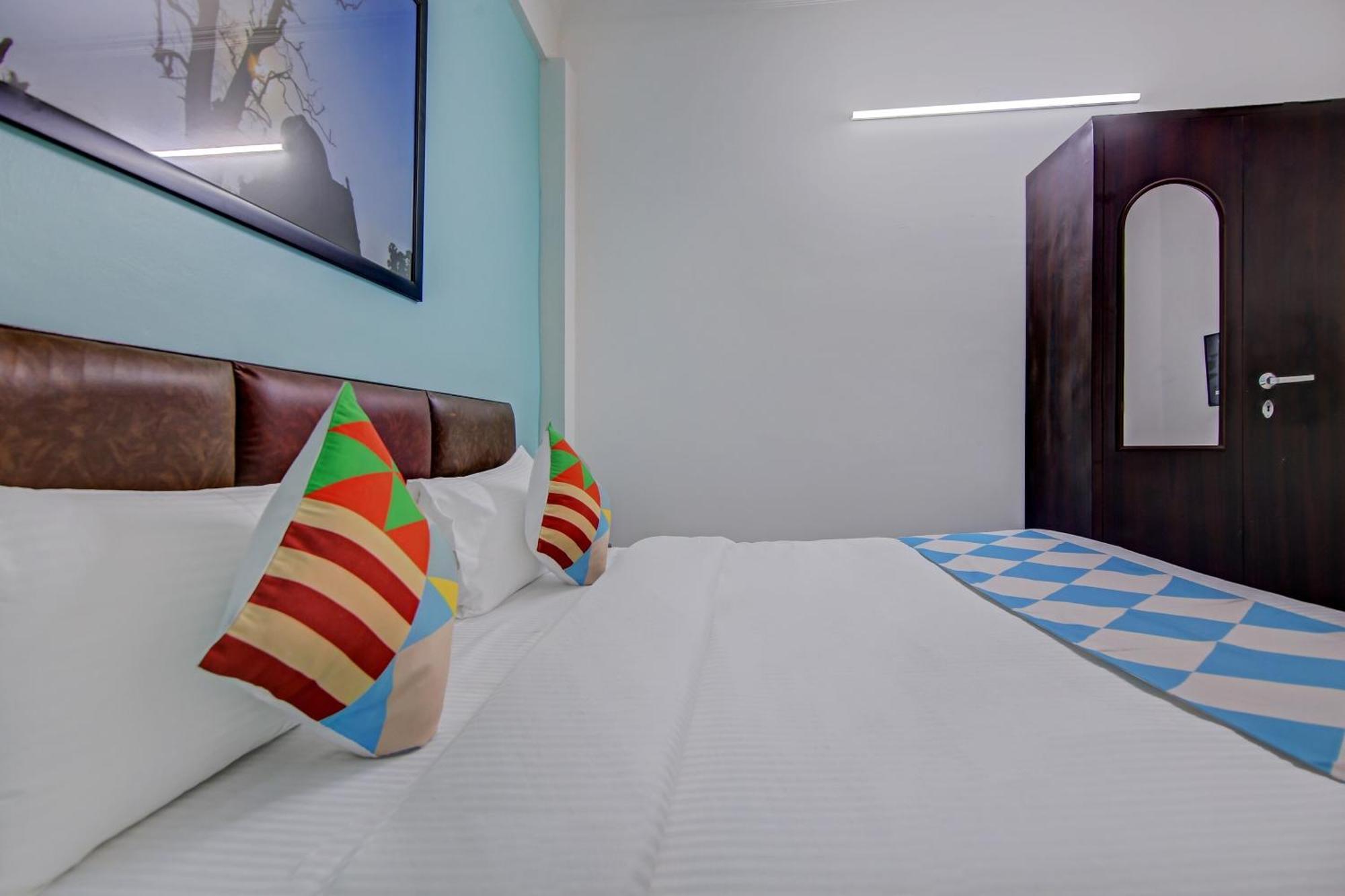 Town House Saket Residency 4*