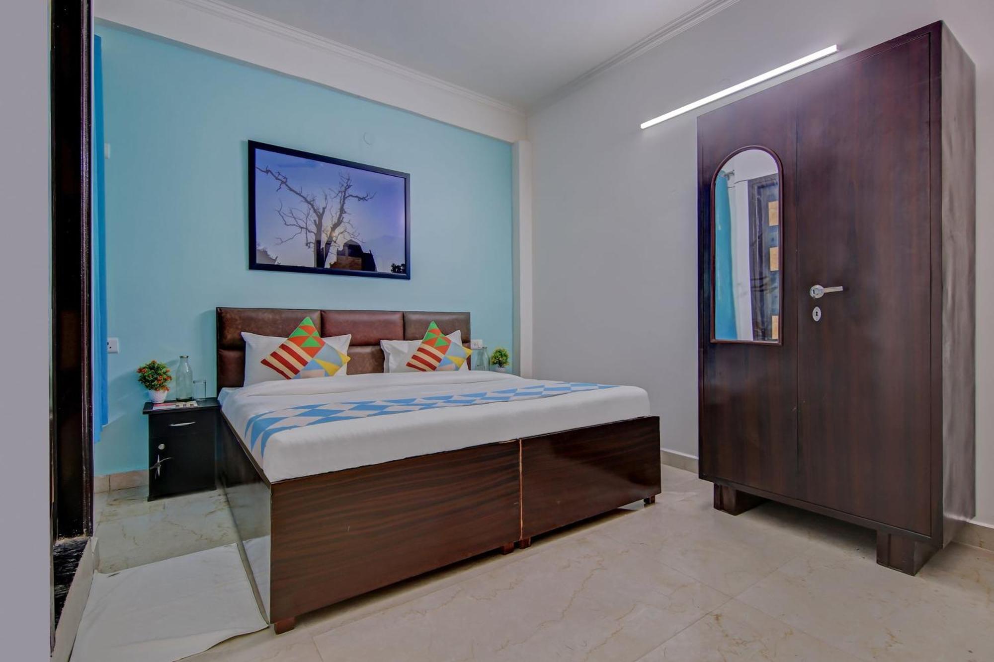 Hotel Town House Saket Residency 4*