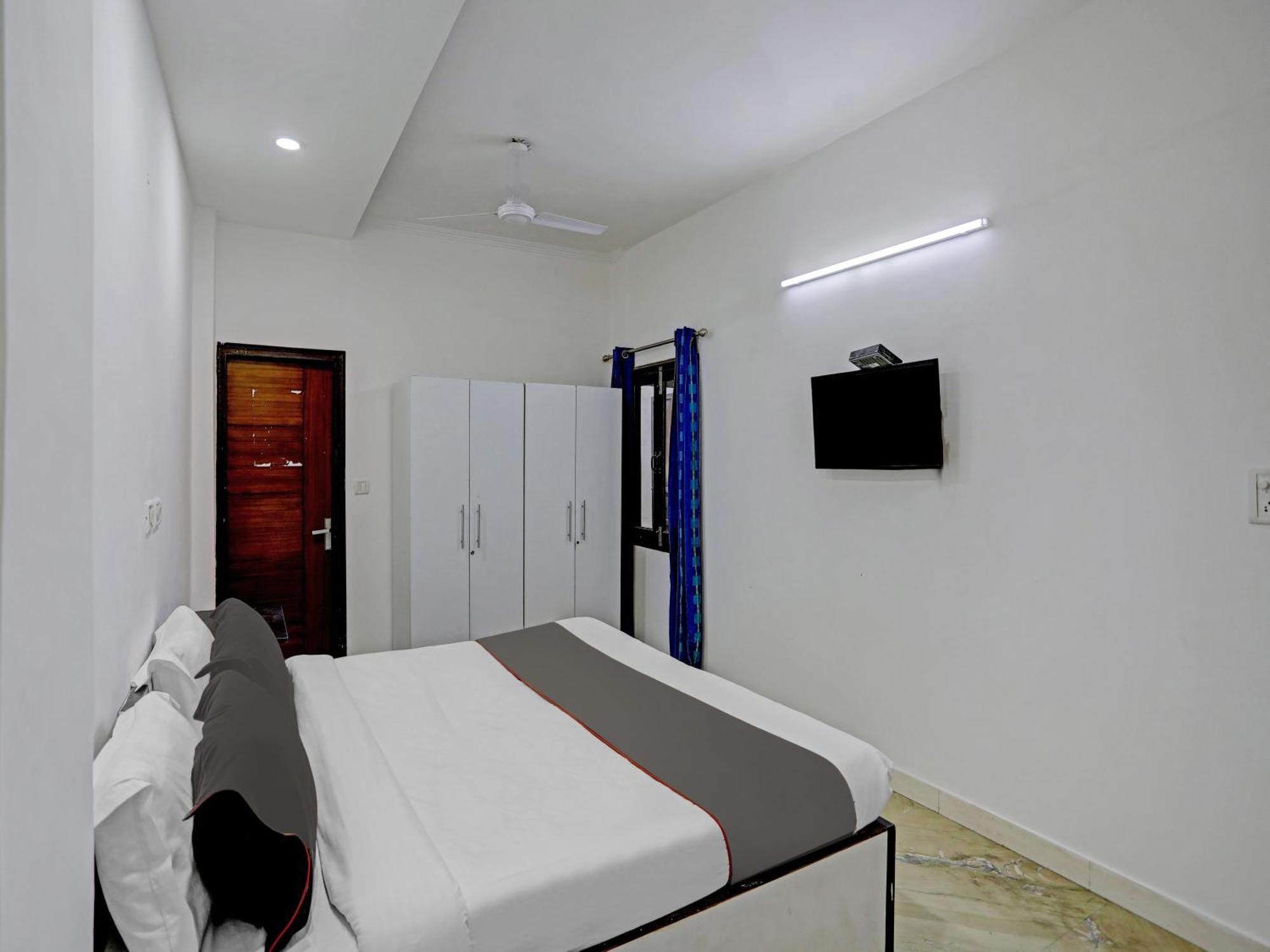 Hotel The Pinaki Residency Nova Deli