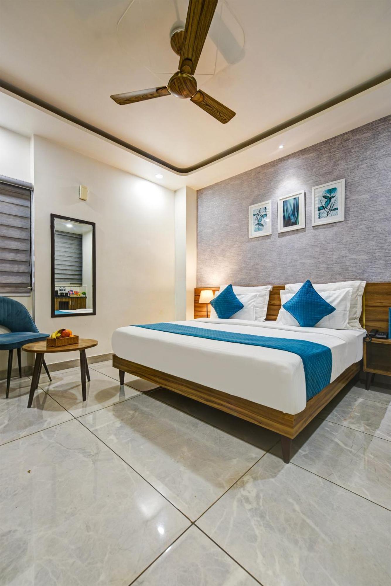 Gallivanto Hotel 3*