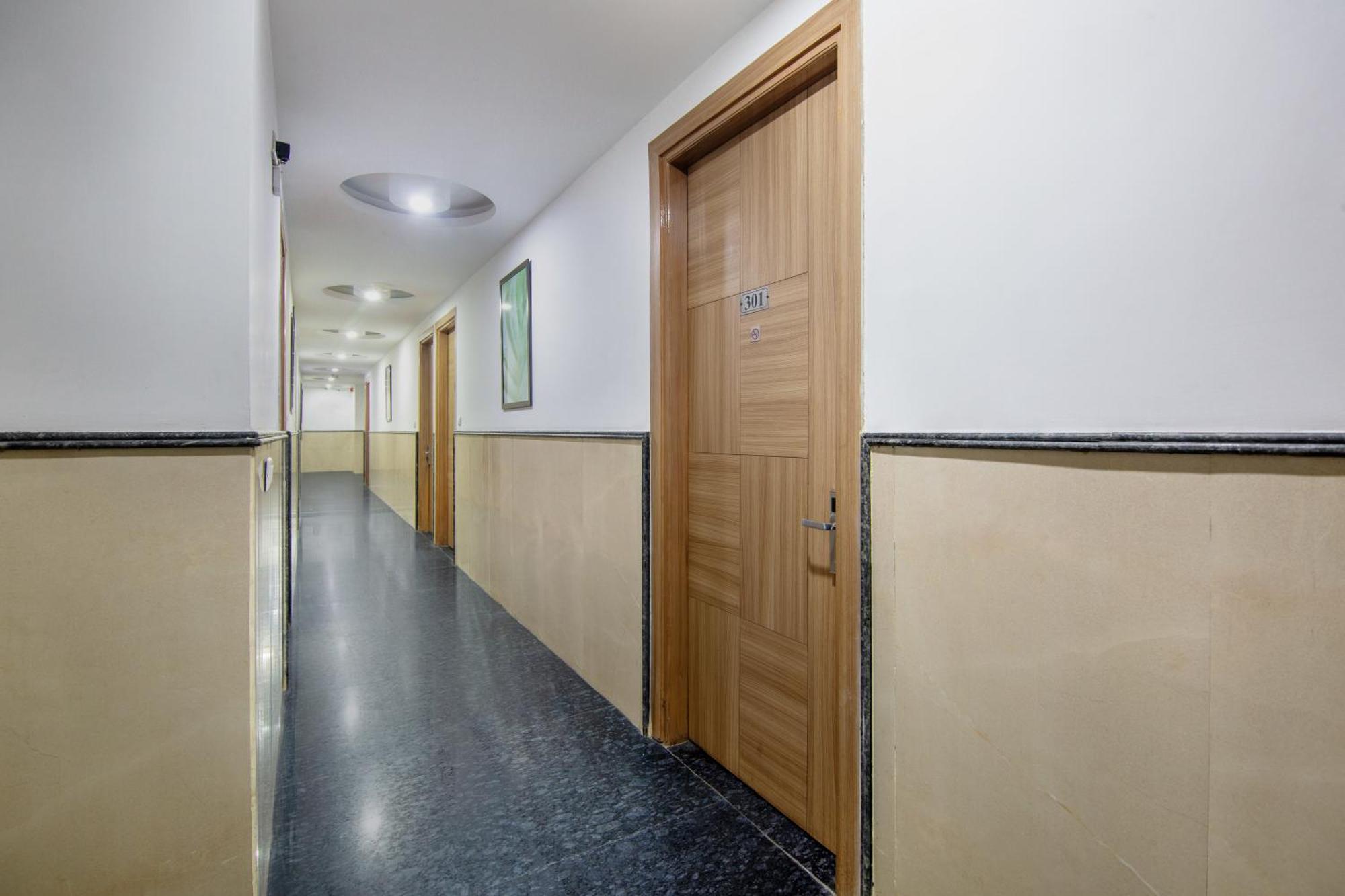Lohmod At National Highway 8 - Free Airport Transffer Hotel