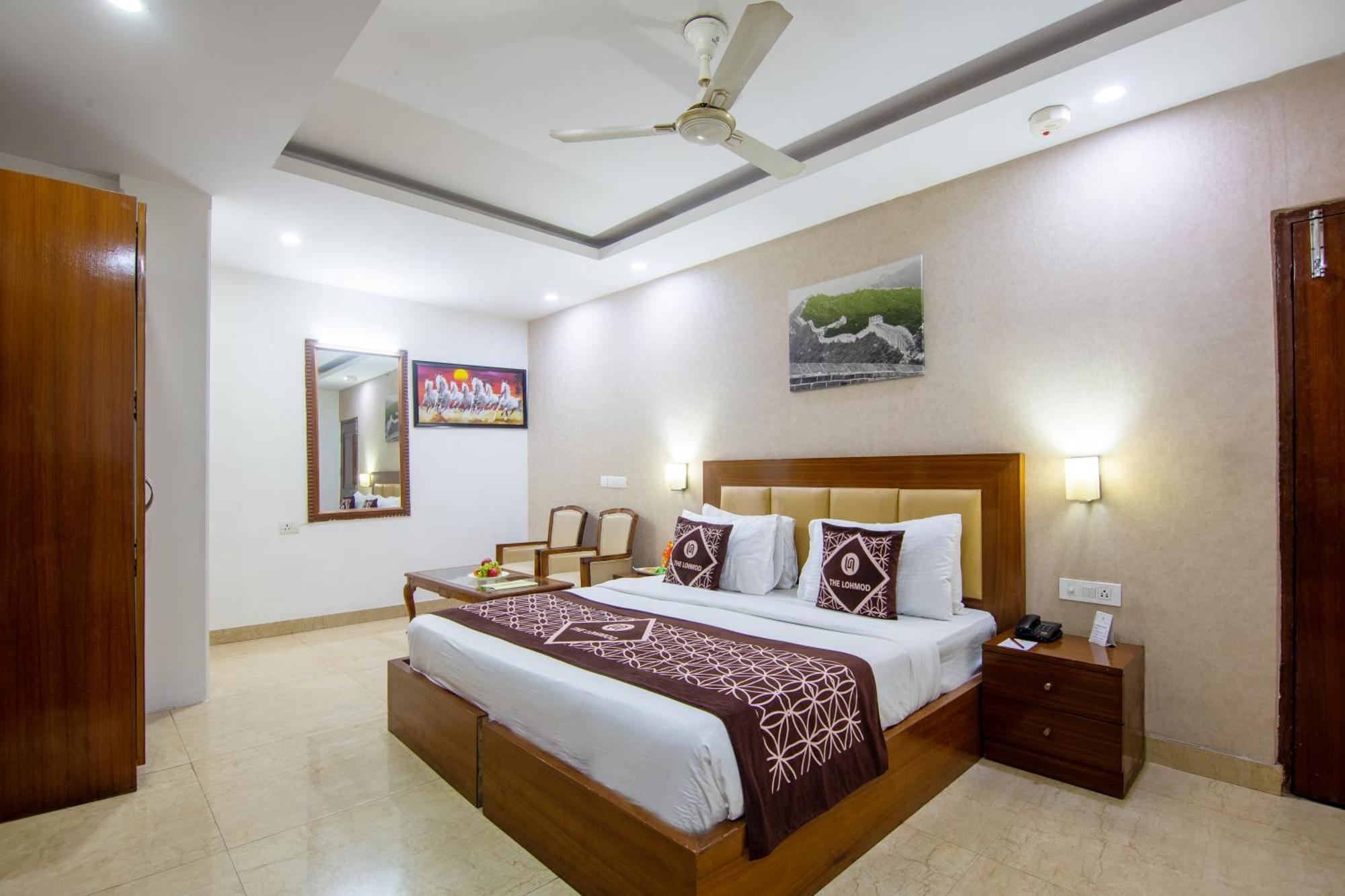 Lohmod At National Highway 8 - Free Airport Transffer Hotel