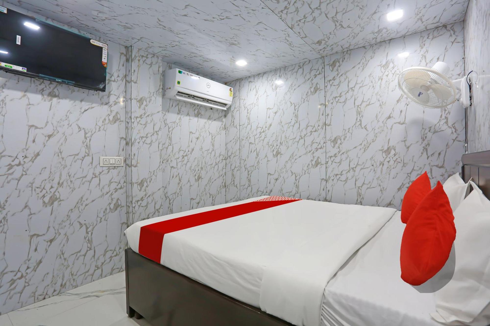 O Happy Hotel