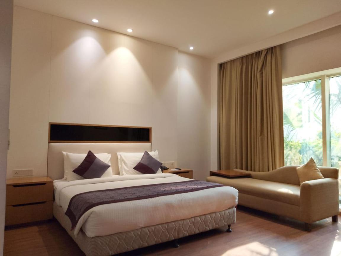The Nikunj Hotel 4*