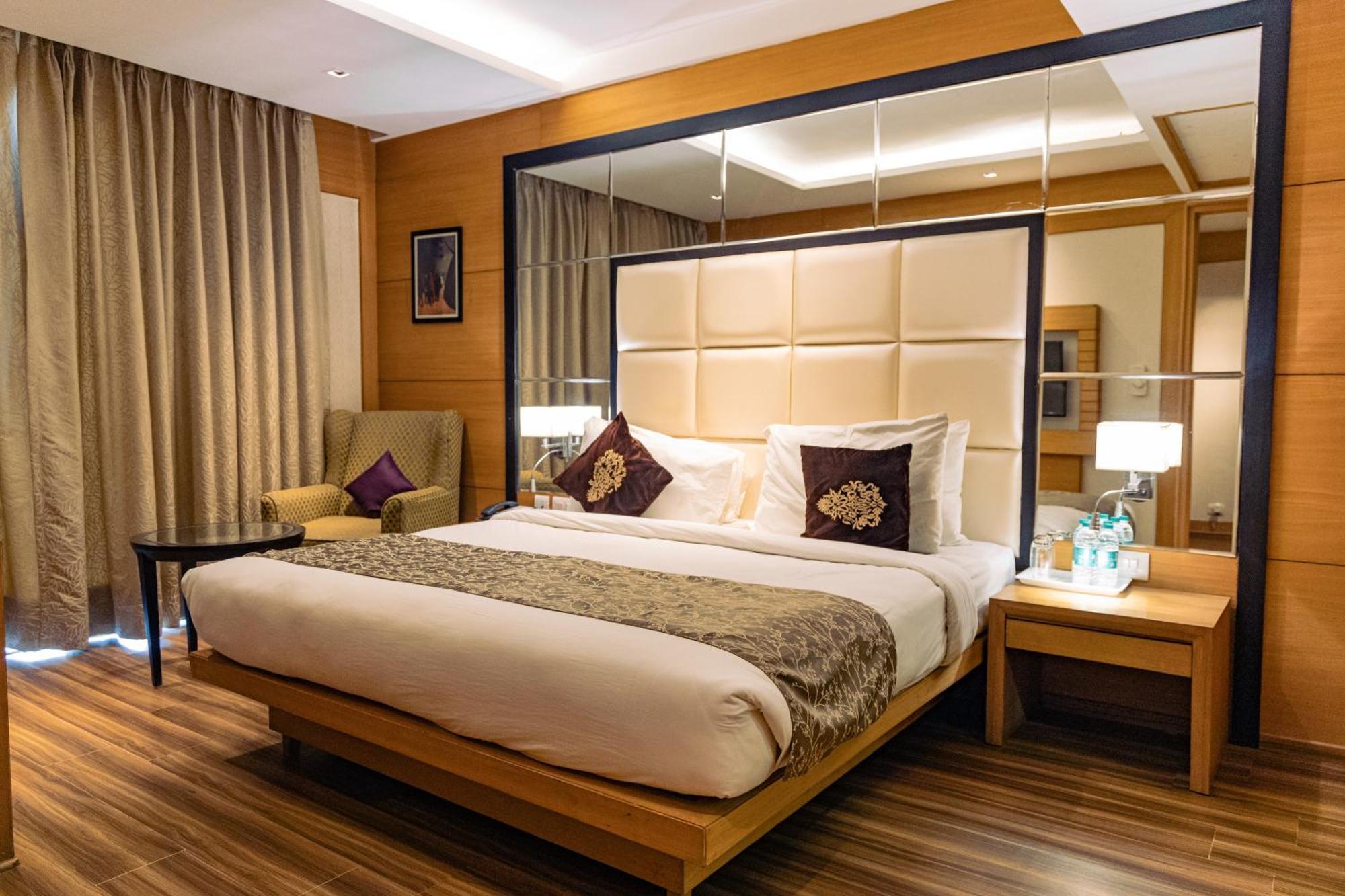 The Nikunj Hotel