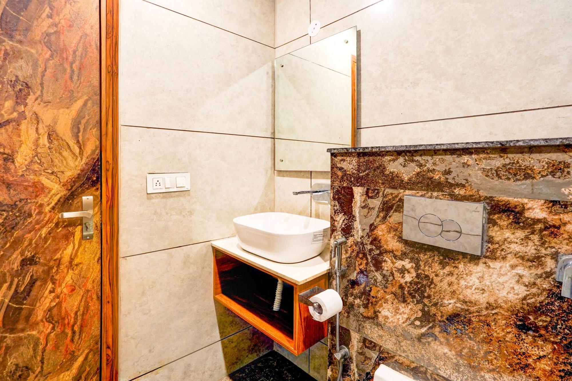 Hotel Tela International Near Delhi Airport New Delhi