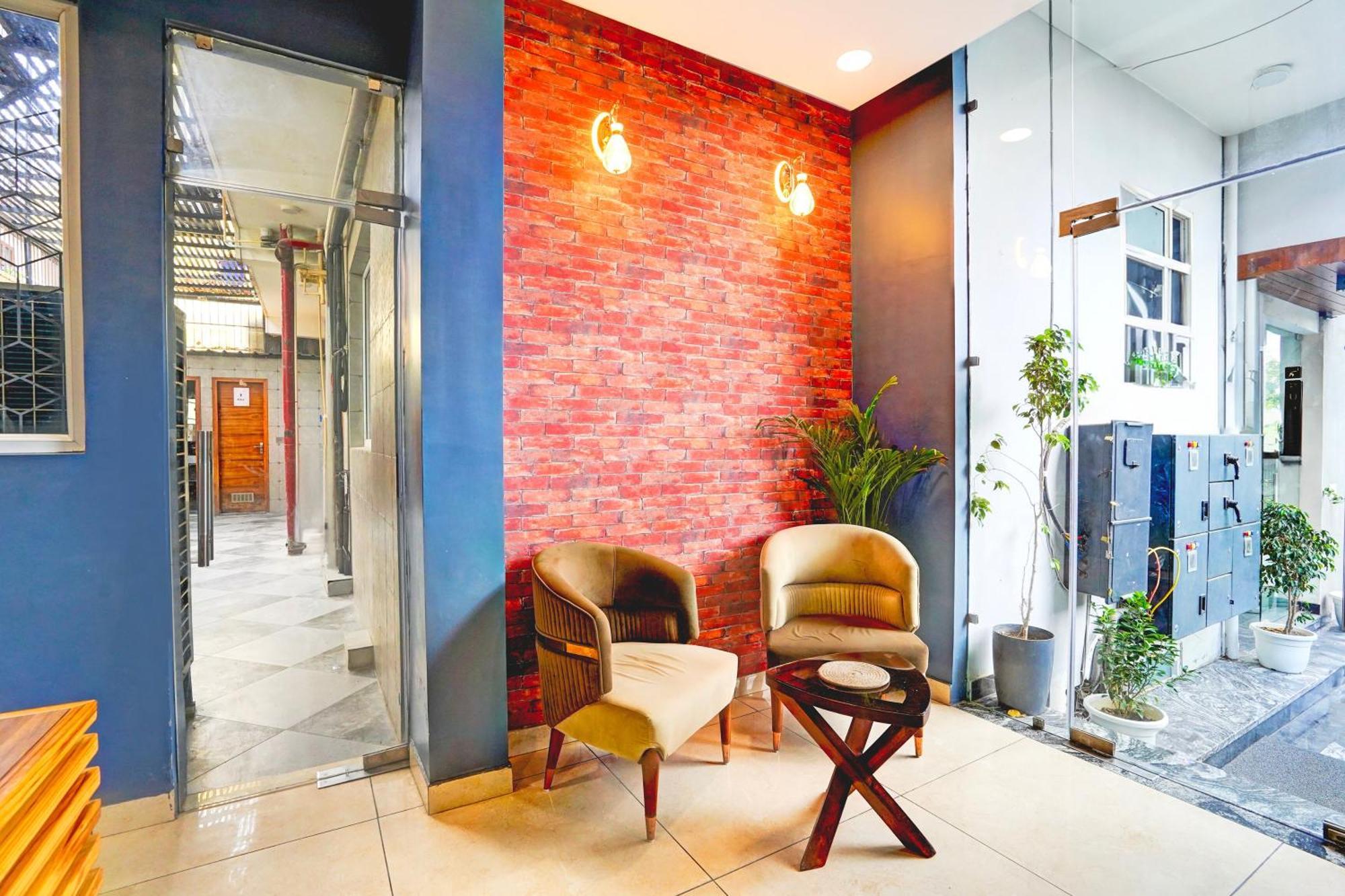 Hotel Tela International Near Delhi Airport 4*