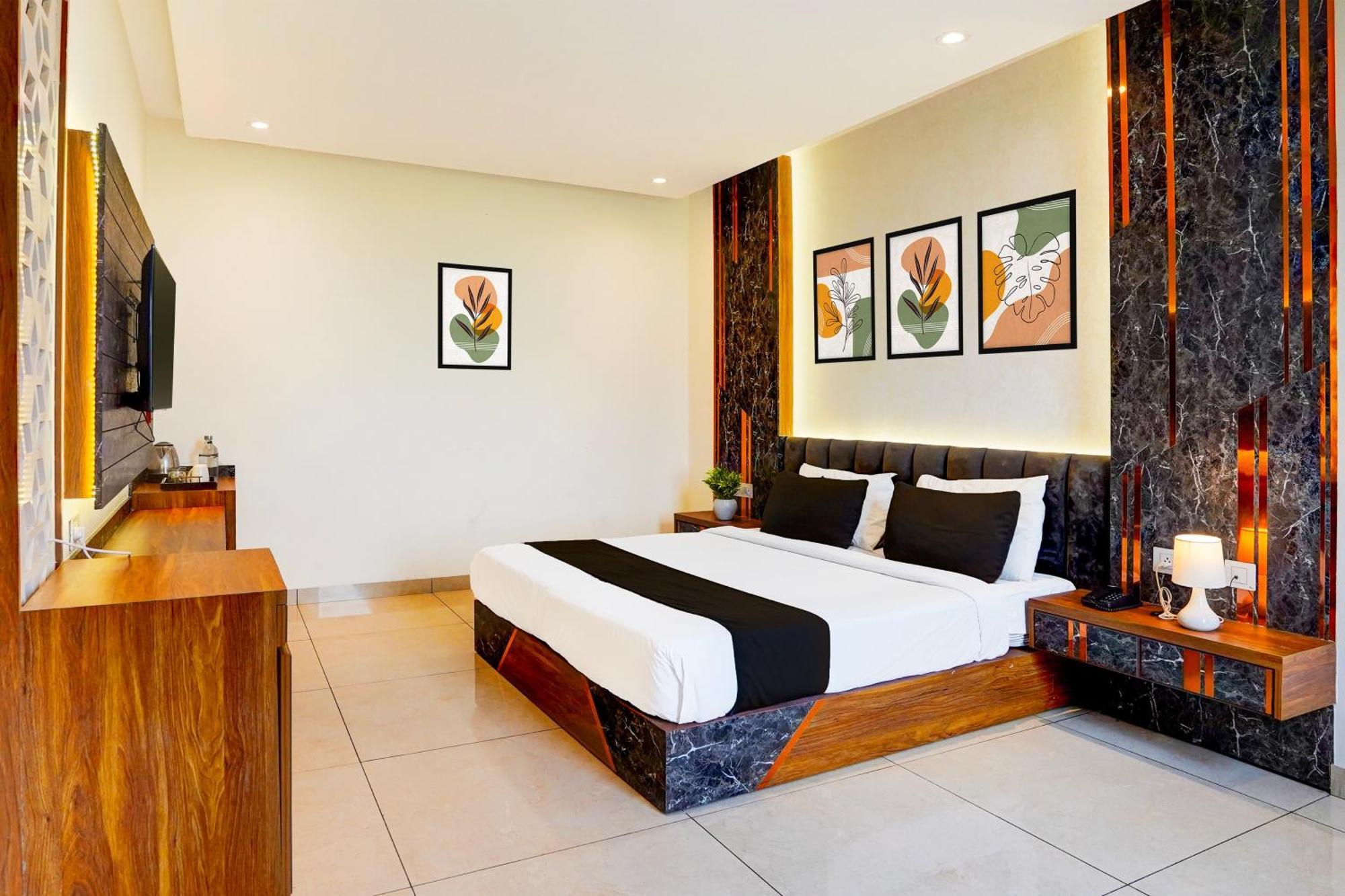 Tela International Near Delhi Airport Hotel New Delhi