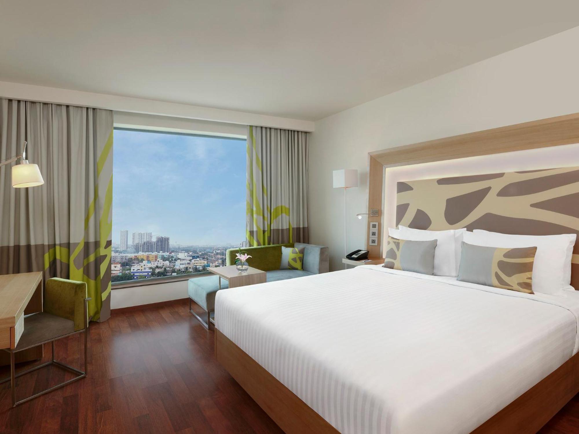 Hotel Empire Suites 4*