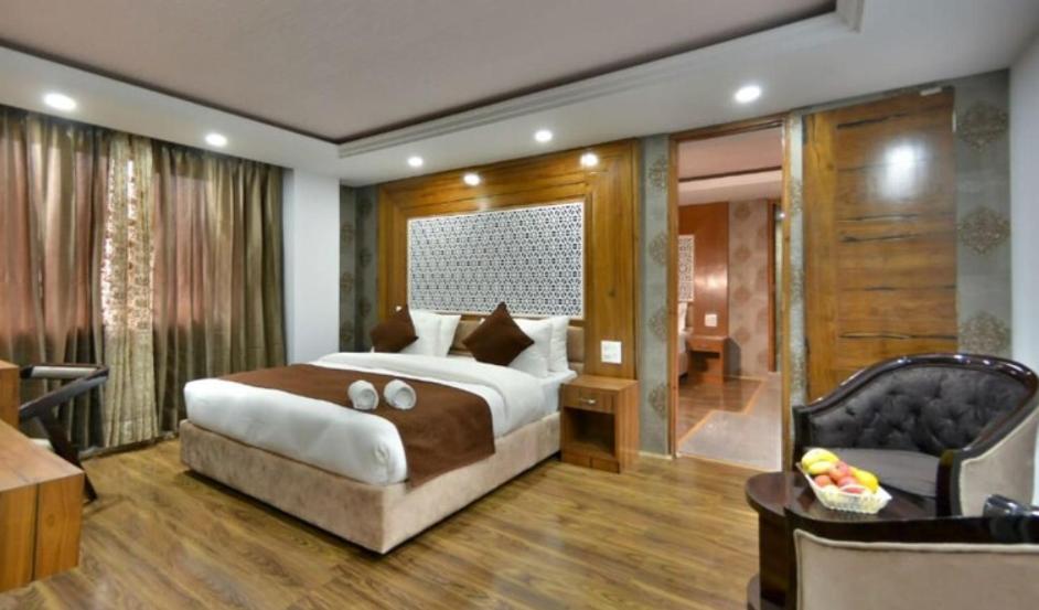Plaza Near Igi Hotel 4*