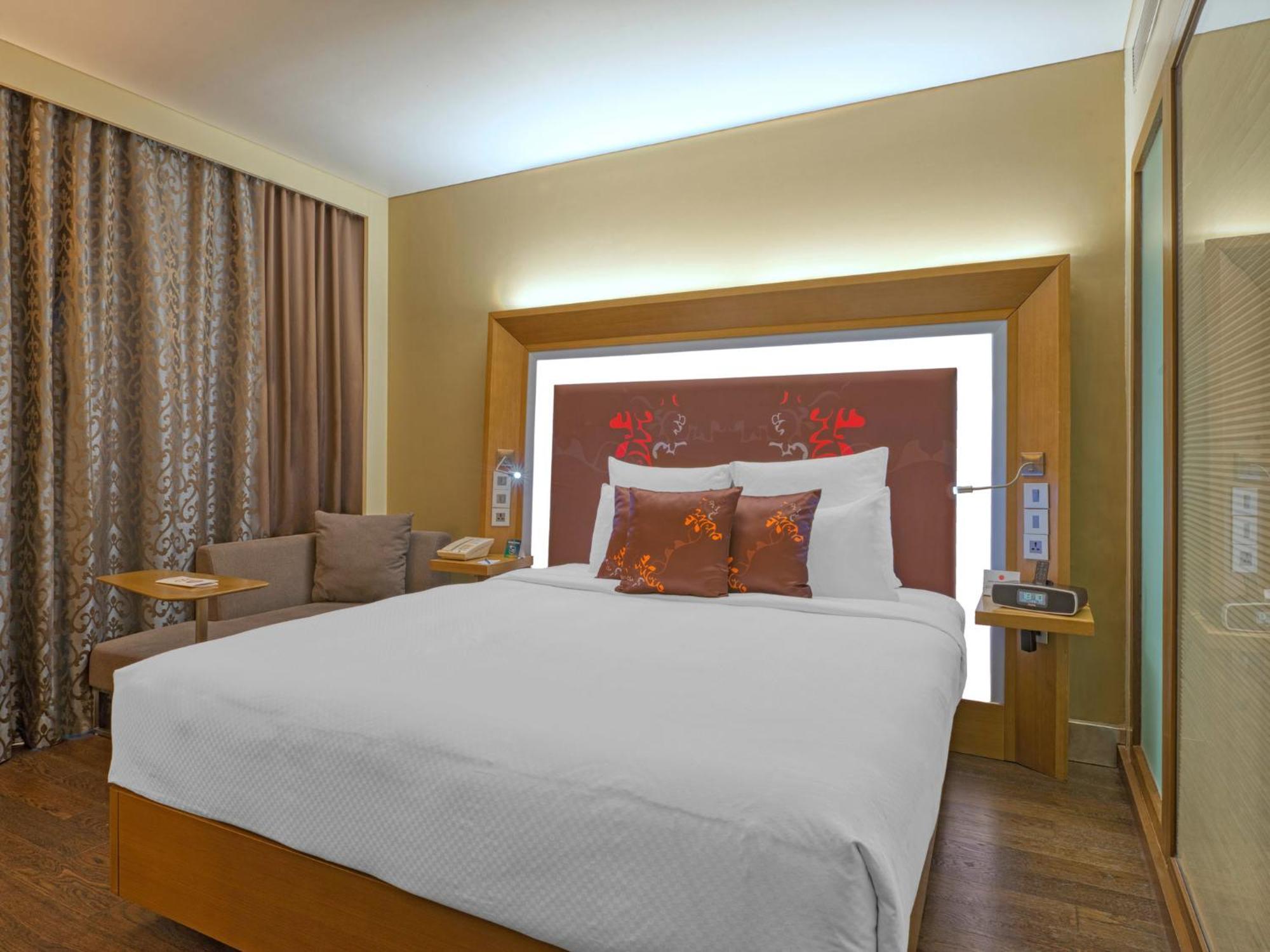 Pacefic Near Delhi Airport Hotel 4*