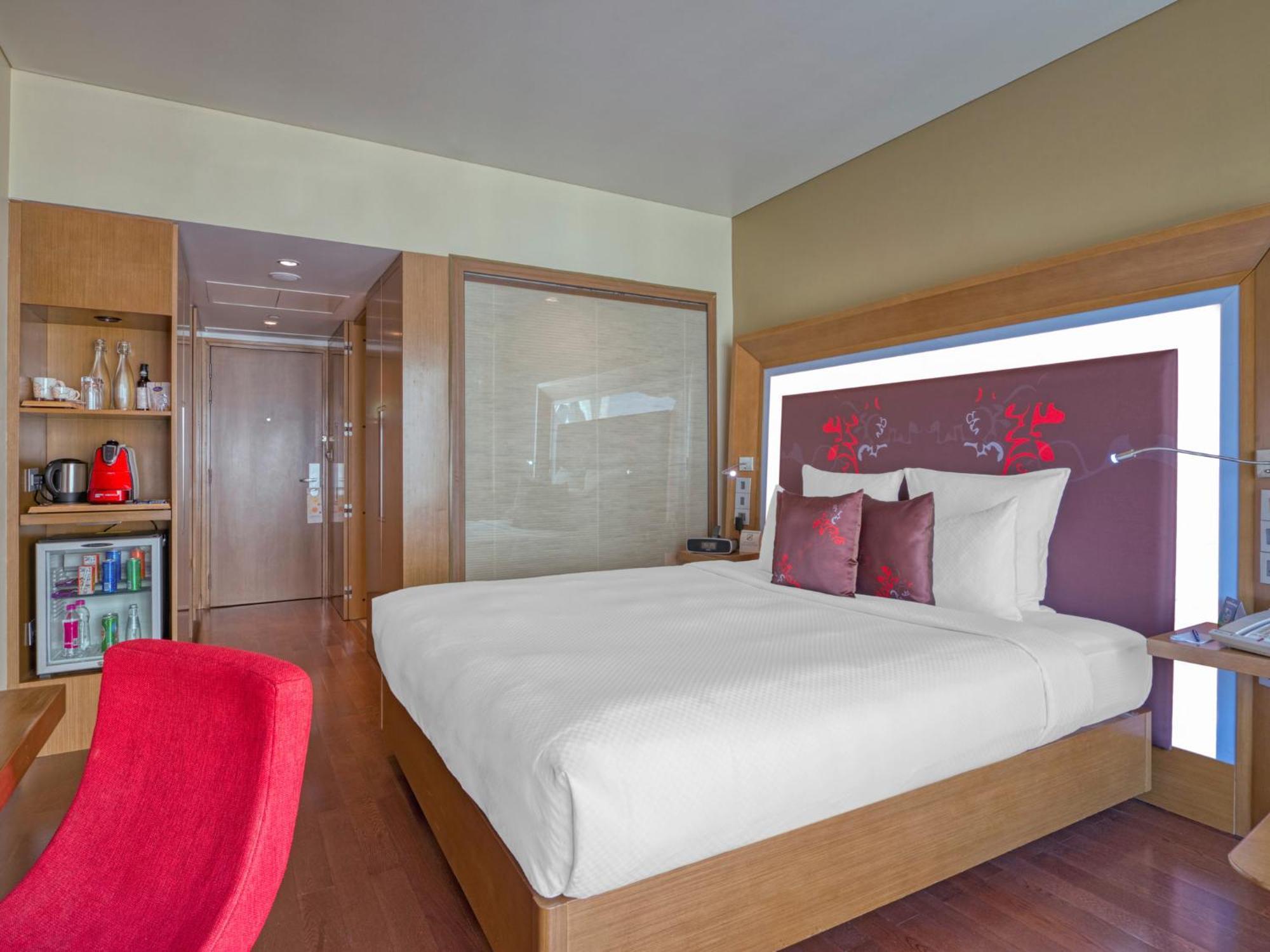 Pacefic Near Delhi Airport Hotel 4*