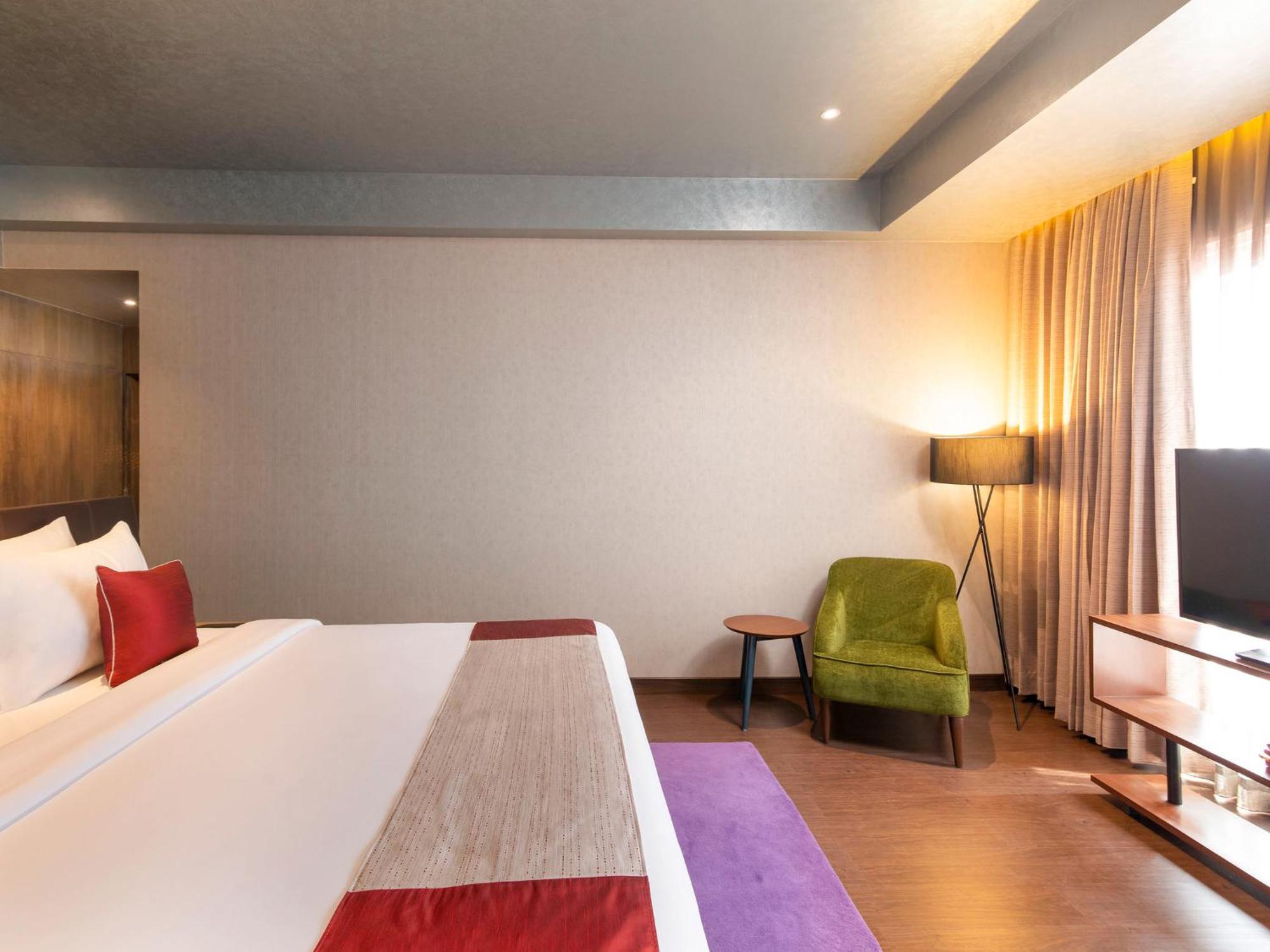 Hotel Pacefic Near Delhi Airport