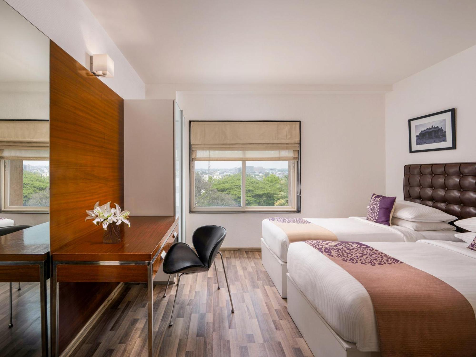 Hotel Pacefic Near Delhi Airport