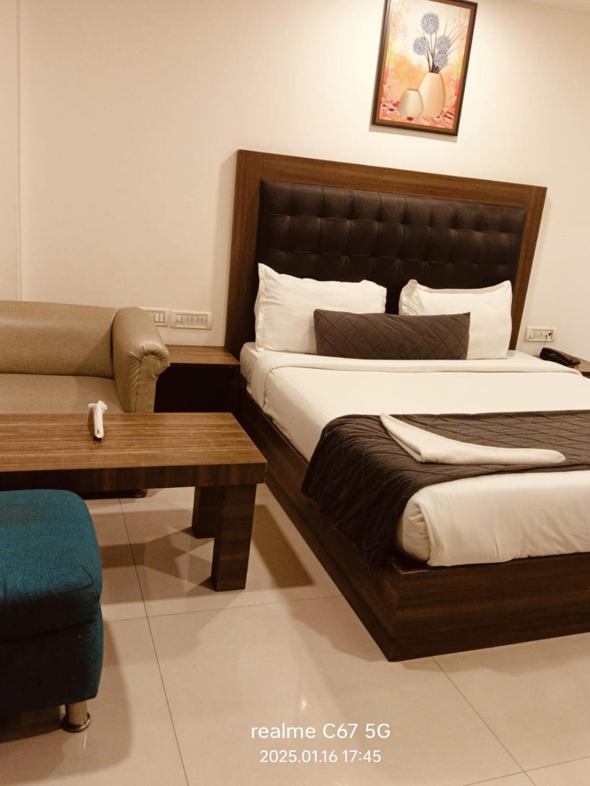 Airport Rts Hotel 3*