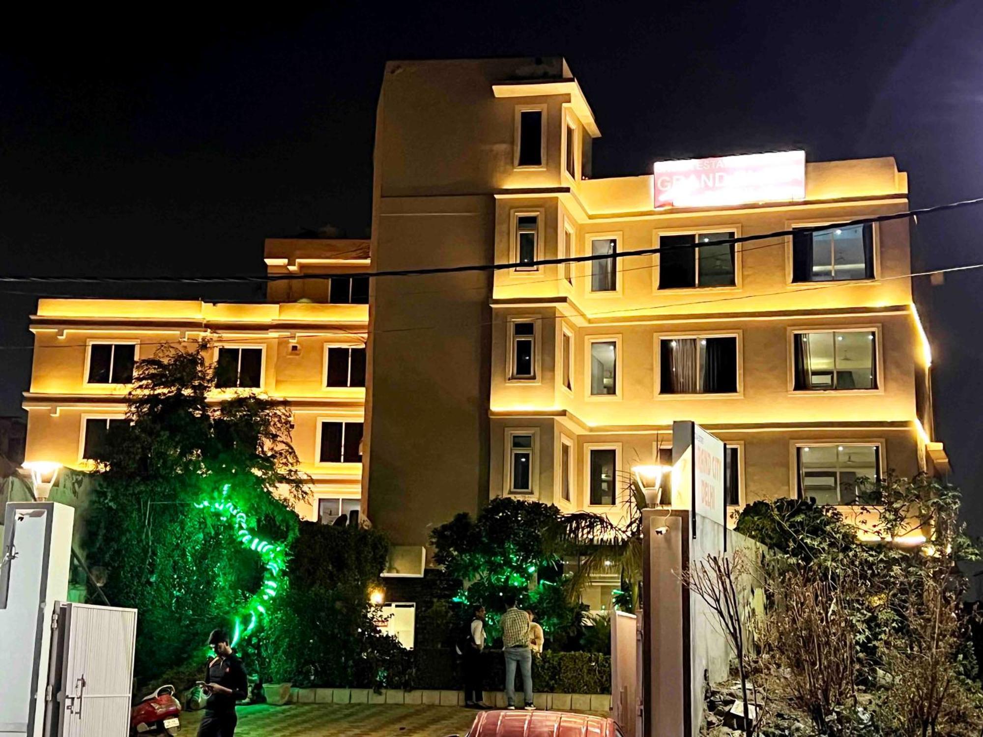 Airport The Grand Shoba Hotel New Delhi