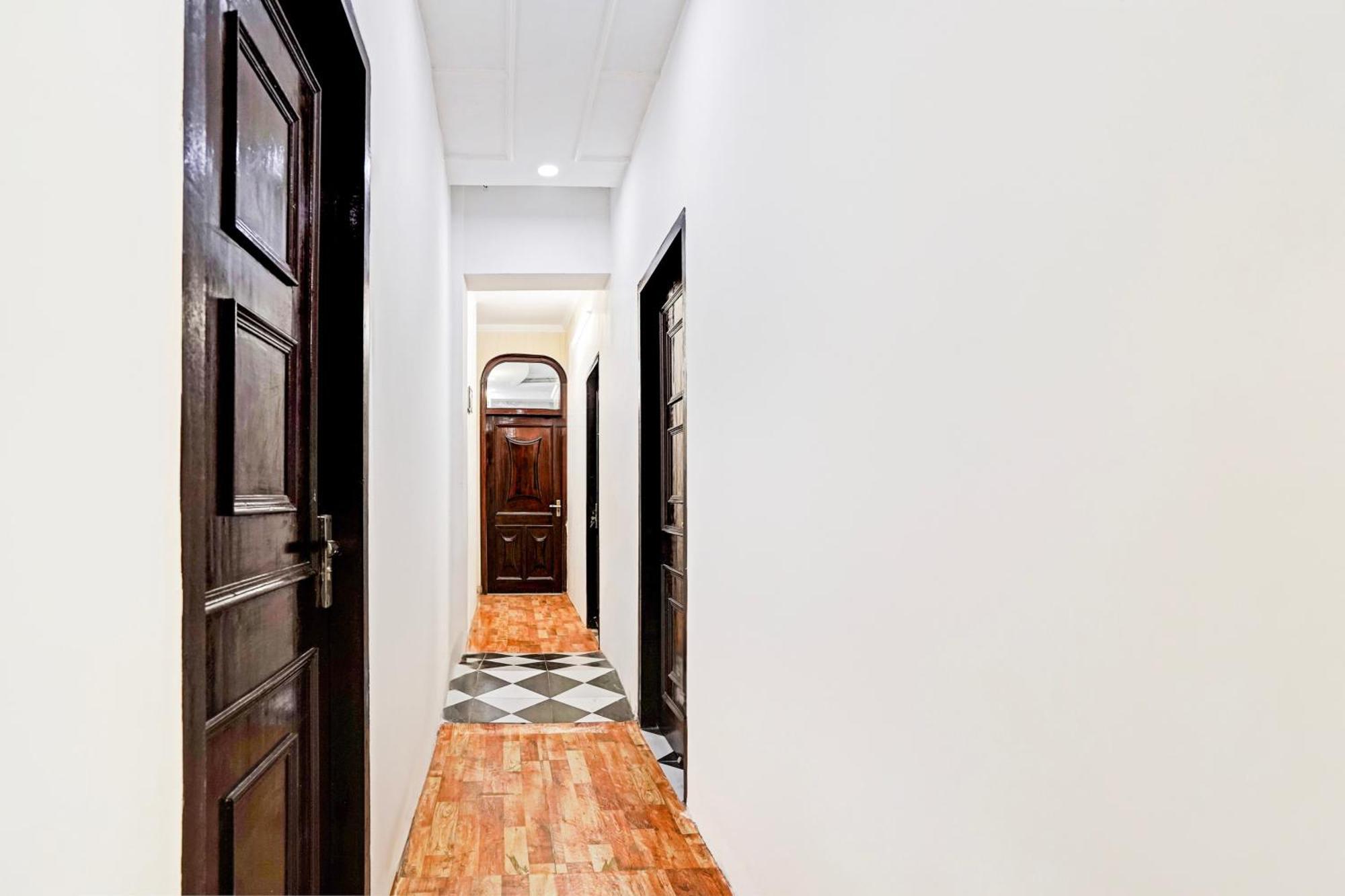 O Le Empire House 3*