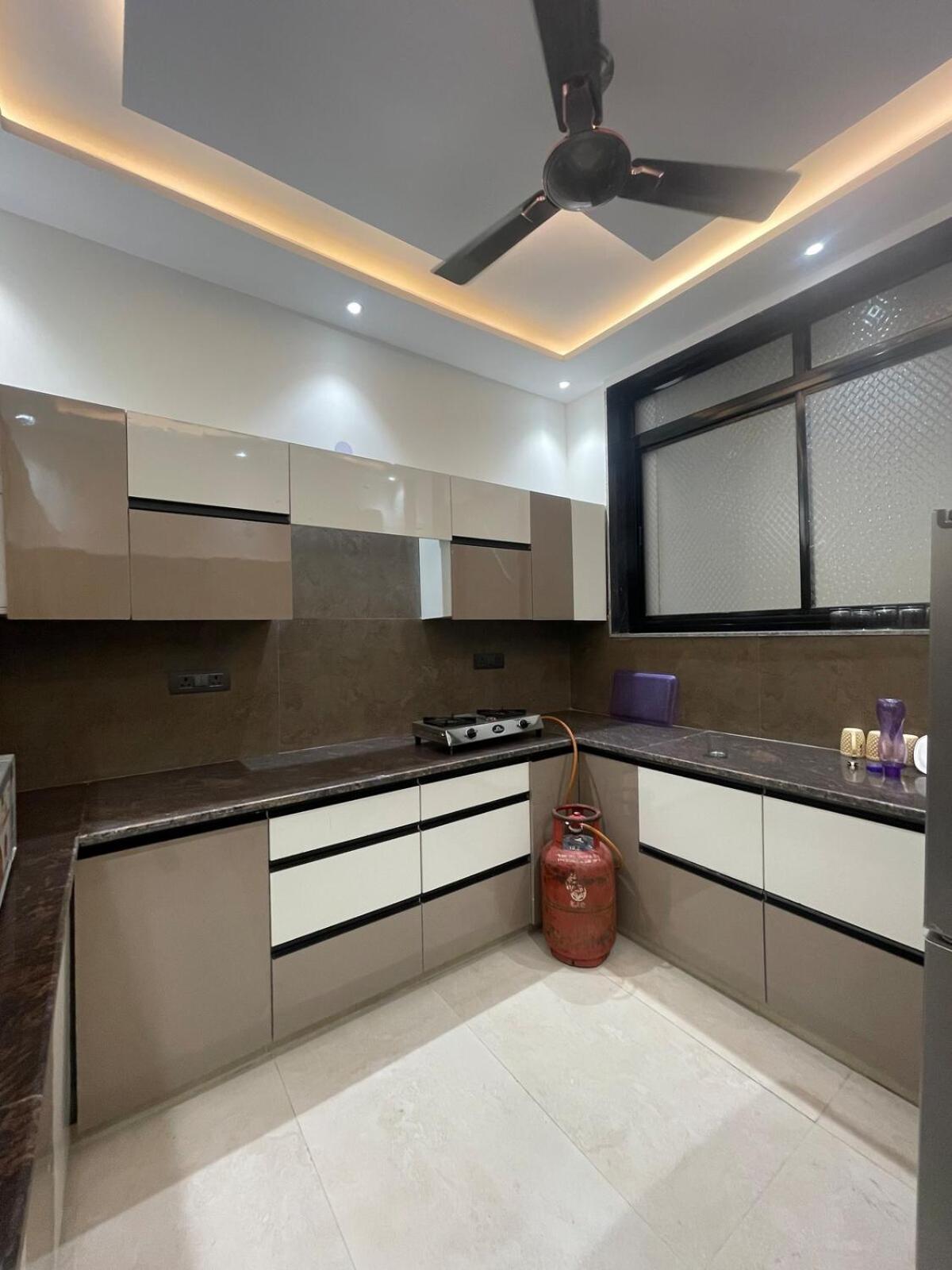 Amazing 3bhk Near Airport With Jacuzzi & Private Pool In Punjabi Bagh Holiday home New Delhi