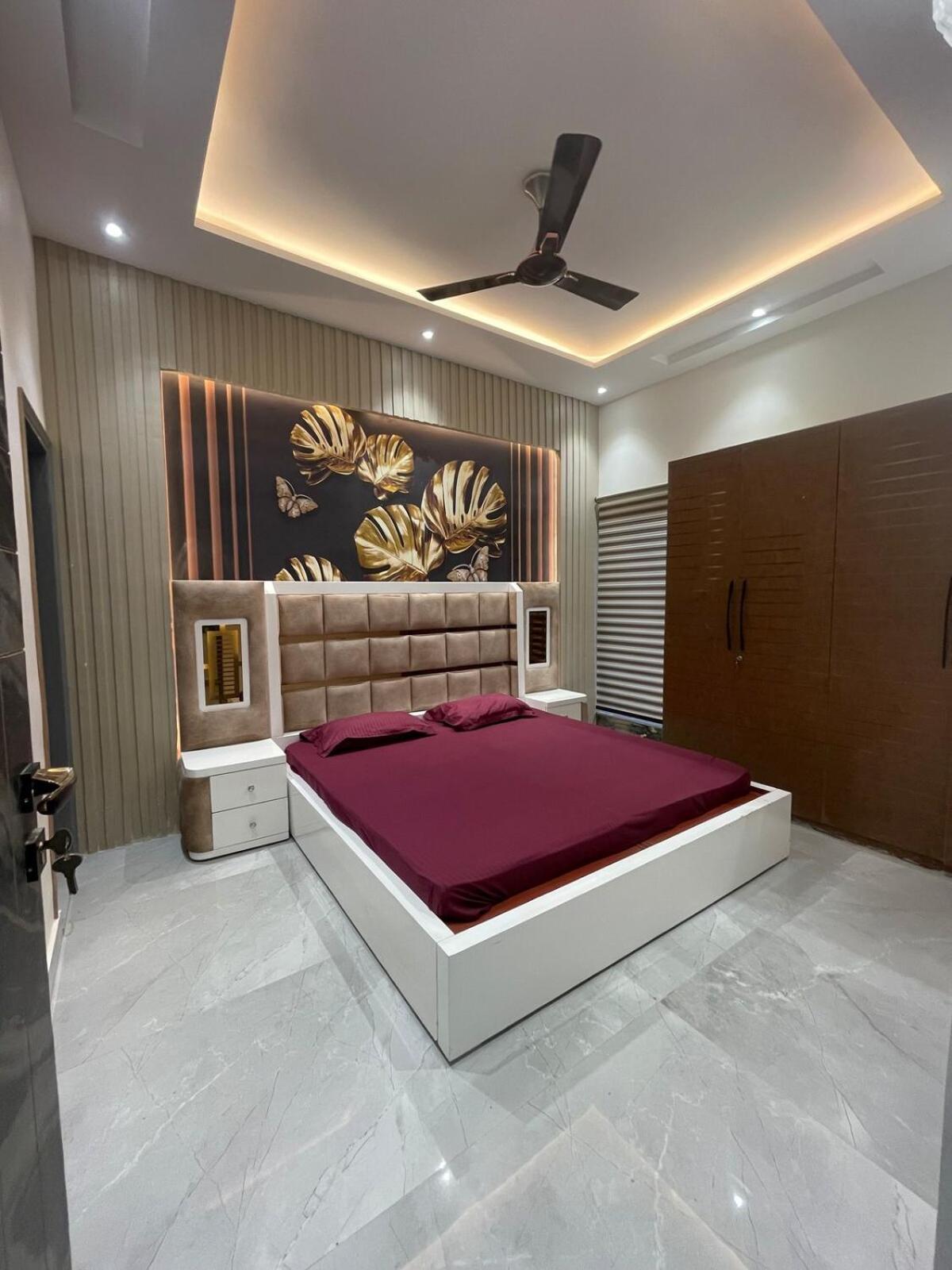 Holiday home Amazing 3bhk Near Airport With Jacuzzi & Private Pool In Punjabi Bagh